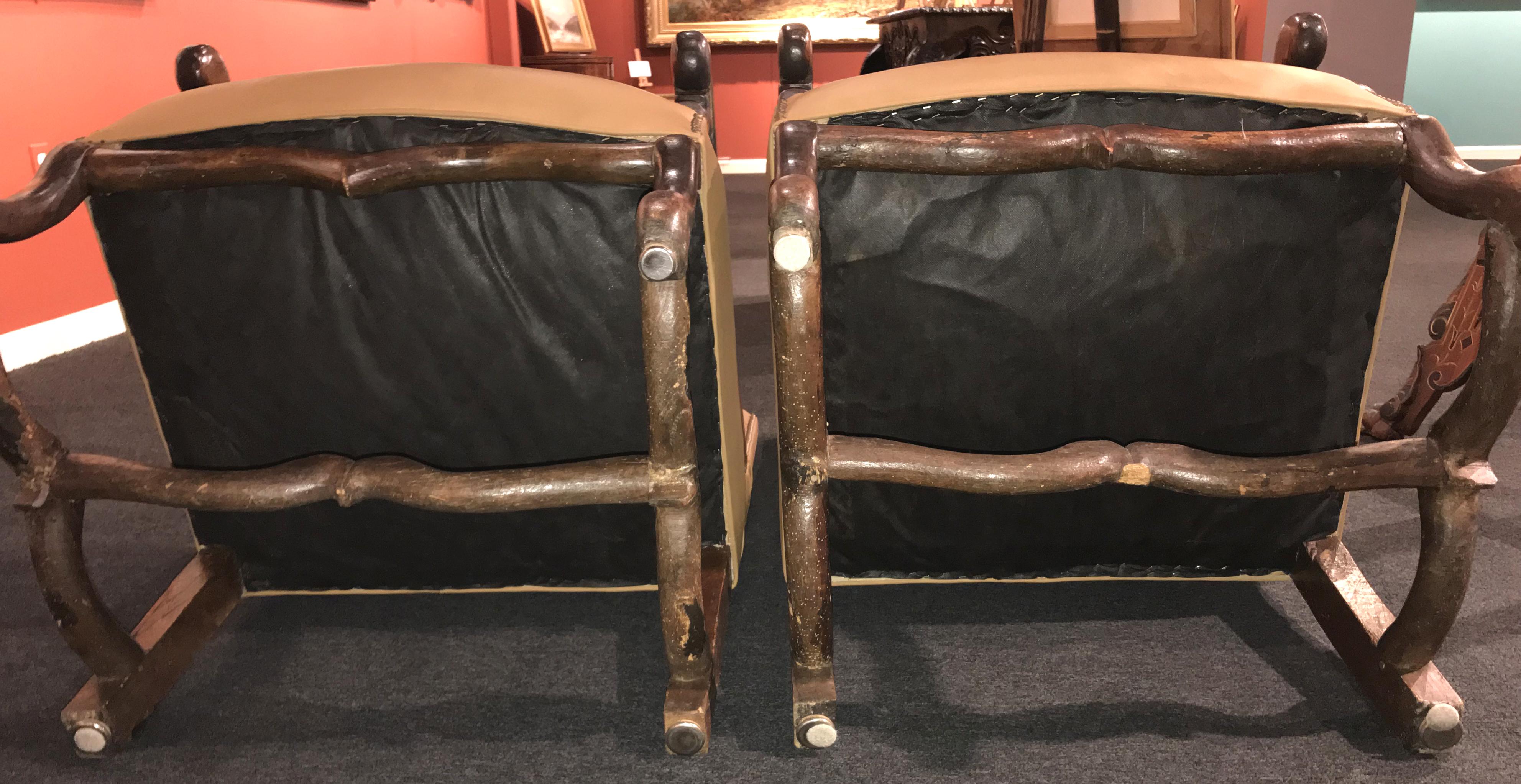 Paar französische Os Du Mouton-Sessel aus Nussbaumholz aus dem 18. Jahrhundert im Angebot 1