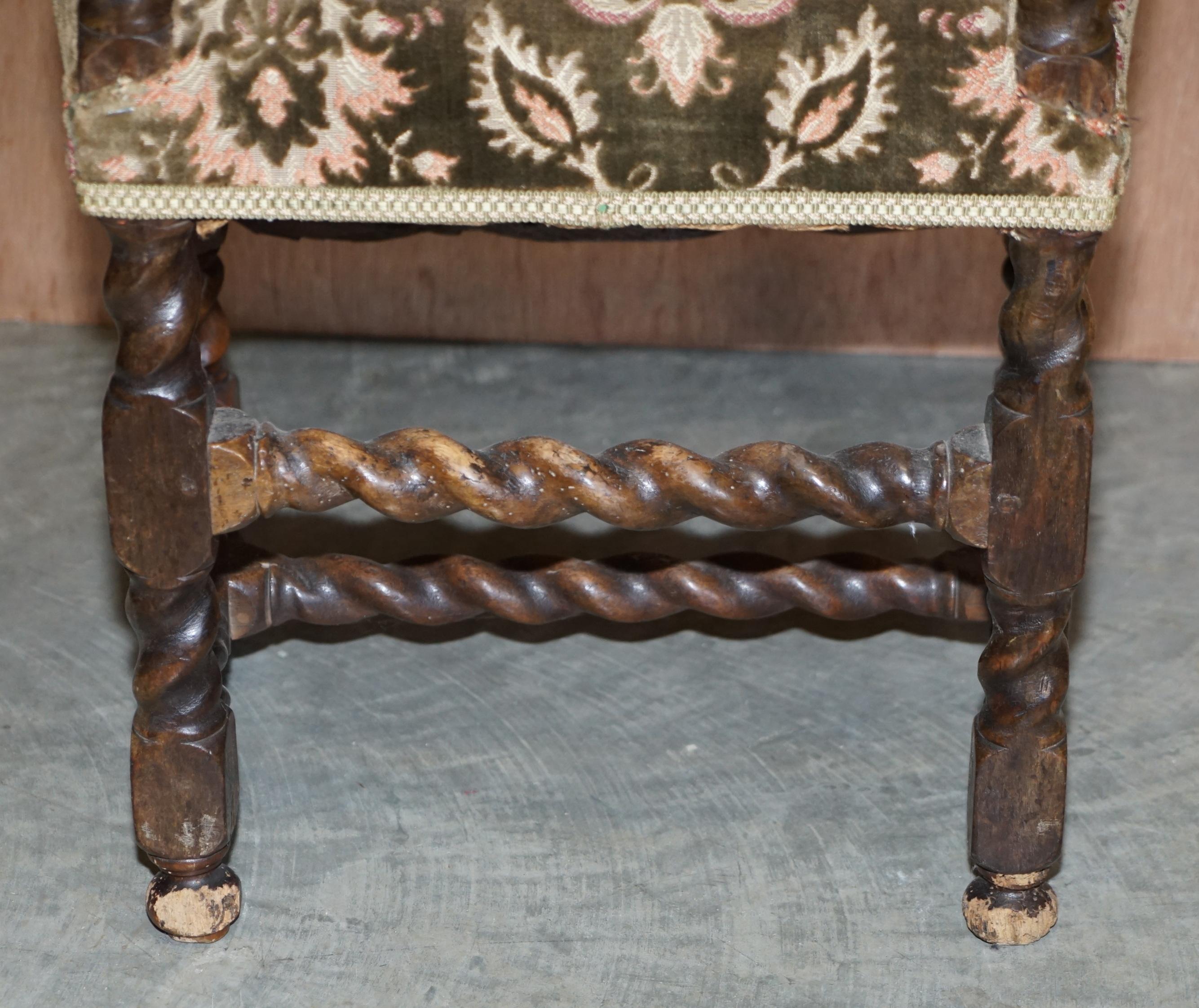 Pair of 18th Century Fruit Wood Carved Chair Cherubs Holding a Crown and Flowers For Sale 10