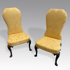 Paire de chaises d'appoint en noyer d'époque George I/II du XVIIIe siècle