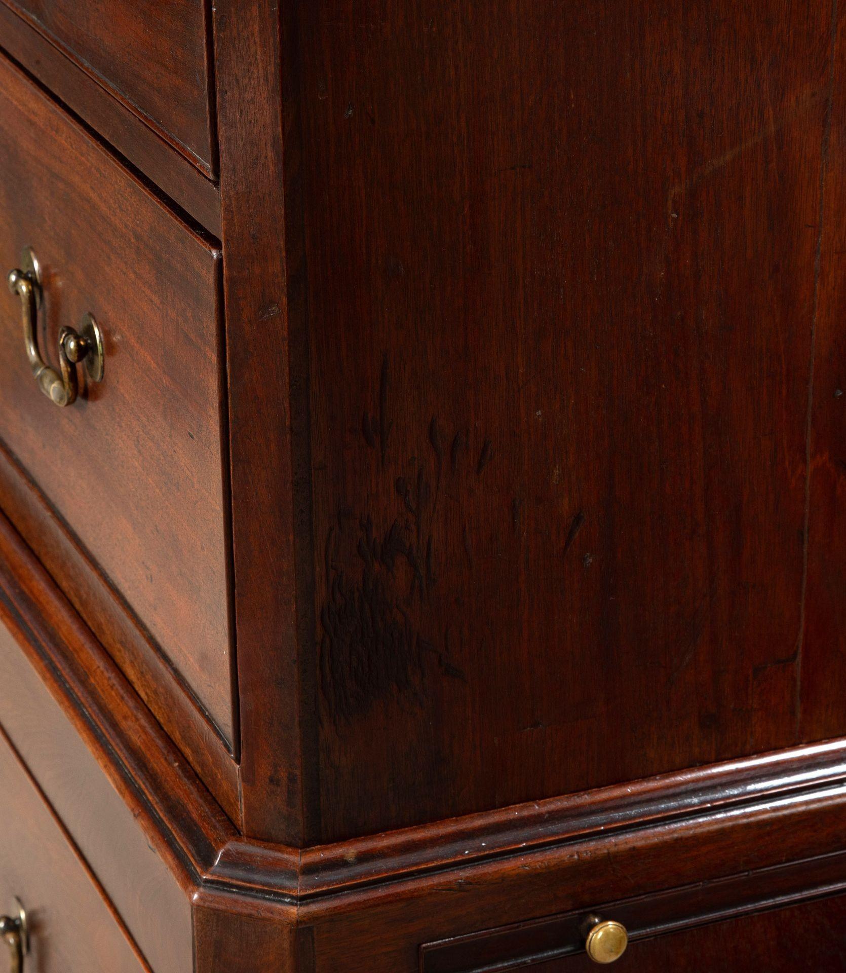 Paire de coffres George II du XVIIIe siècle en vente 7