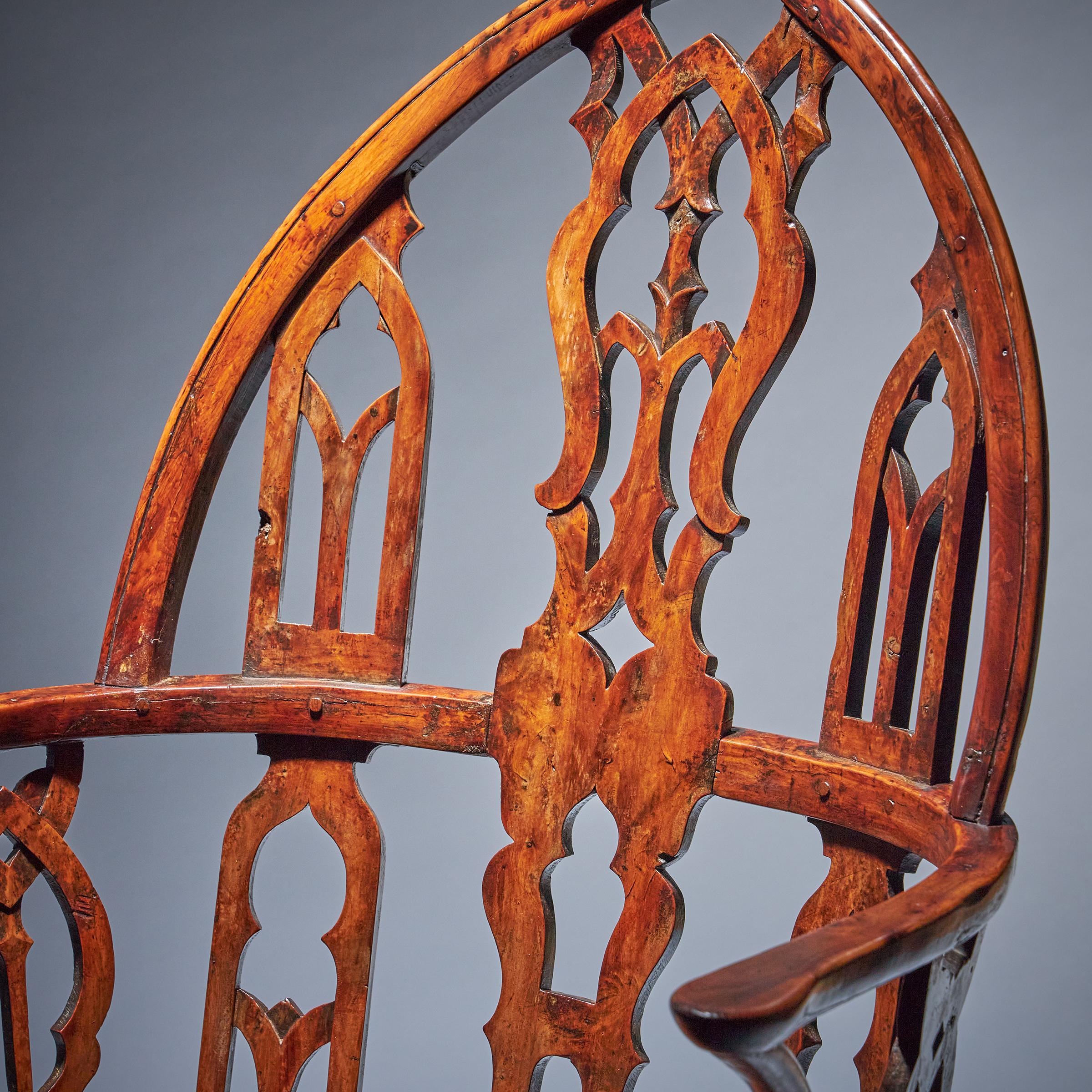 English Pair of 18th Century George II Gothic Yew and Elm Windsor Armchairs, circa 1760 For Sale