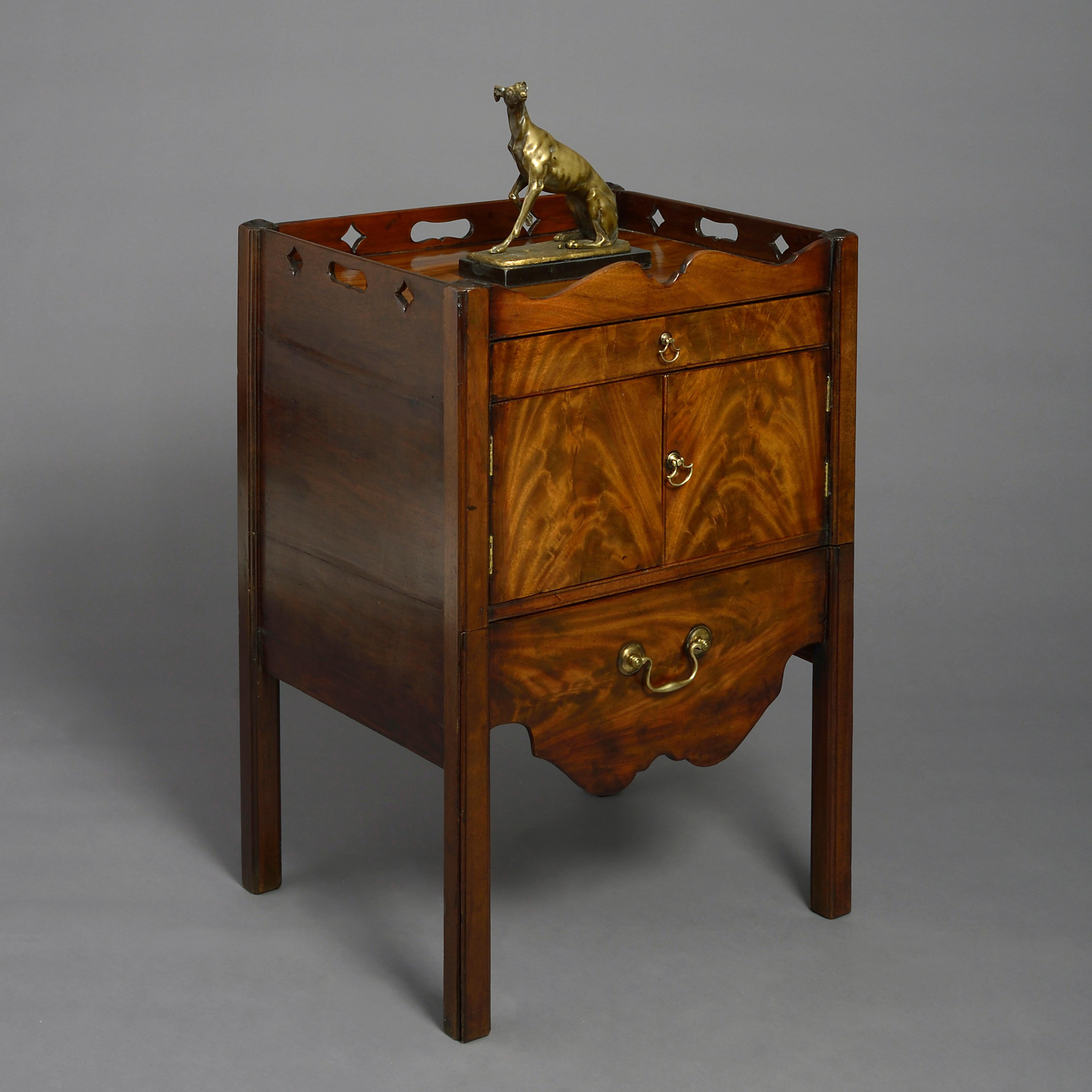 Pair of 18th Century George III Period Mahogany Bedside Cabinets 3