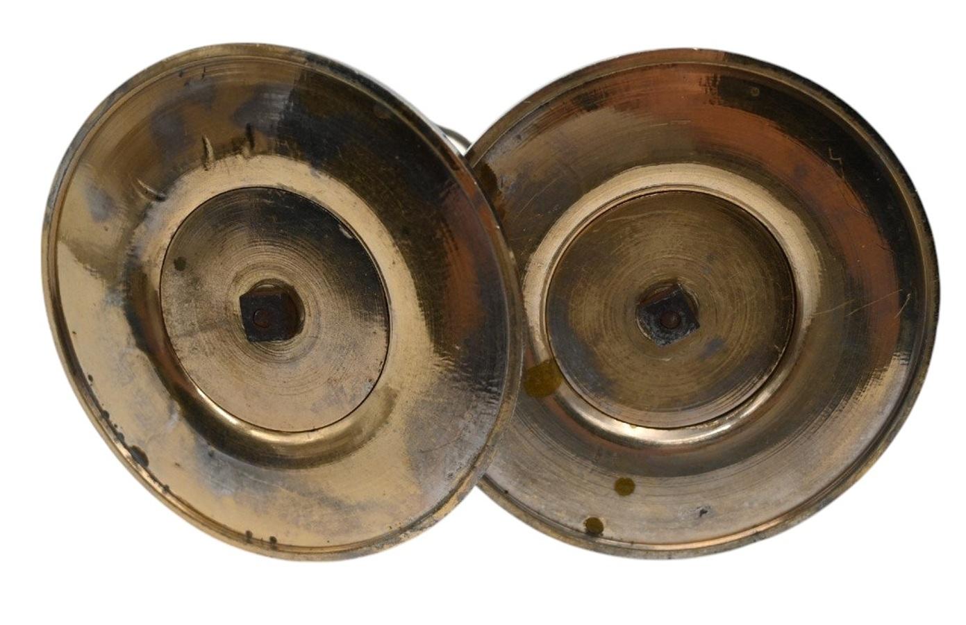 Pair Of 18th Century Gilt Bronze Candlesticks In Good Condition For Sale In Bilzen, BE