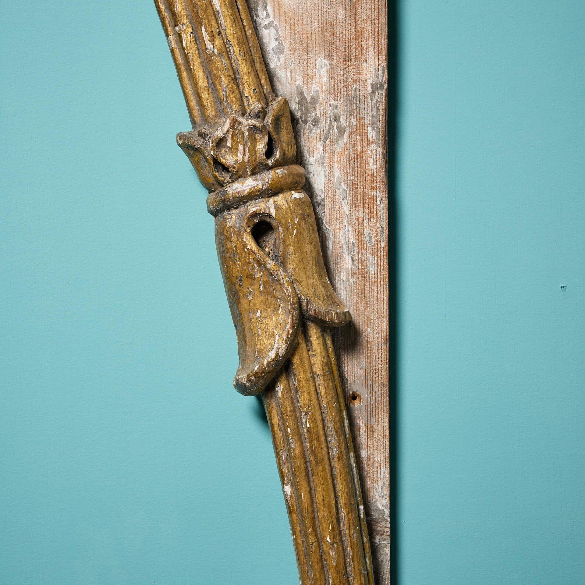 Coppia di appendiabiti da parete dorati del XVIII secolo In condizioni discrete in vendita a Wormelow, Herefordshire