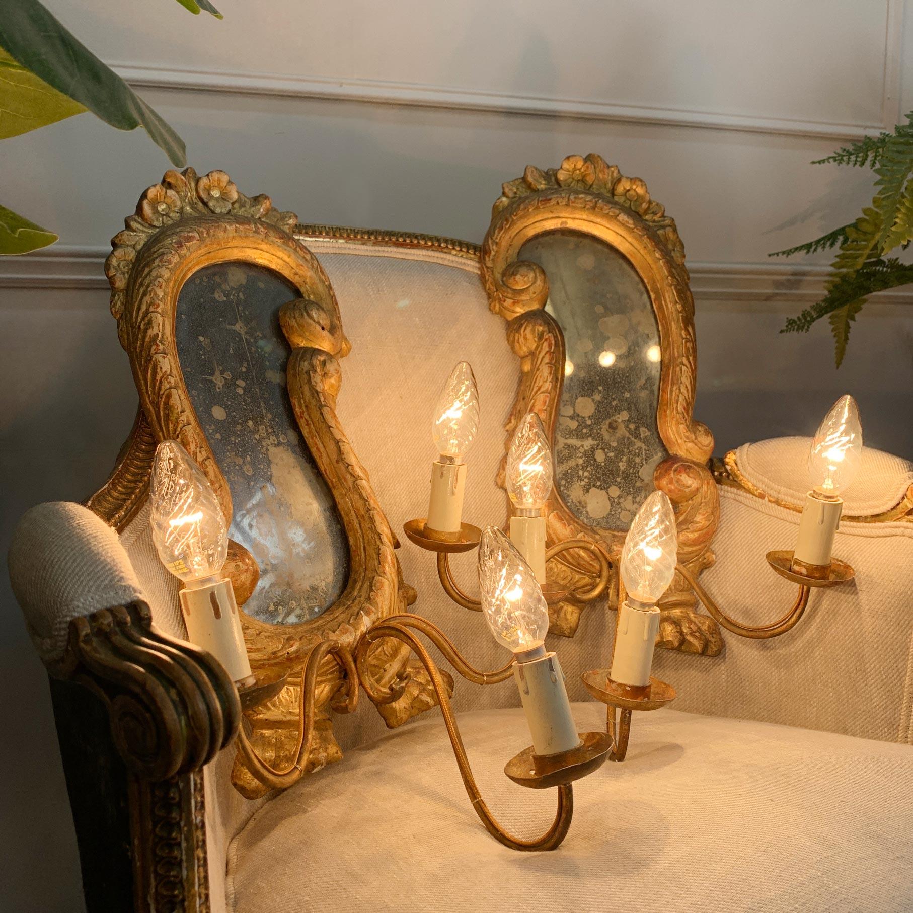 Pair of 18th Century Gilt Wood and Gesso Girandoles For Sale 8