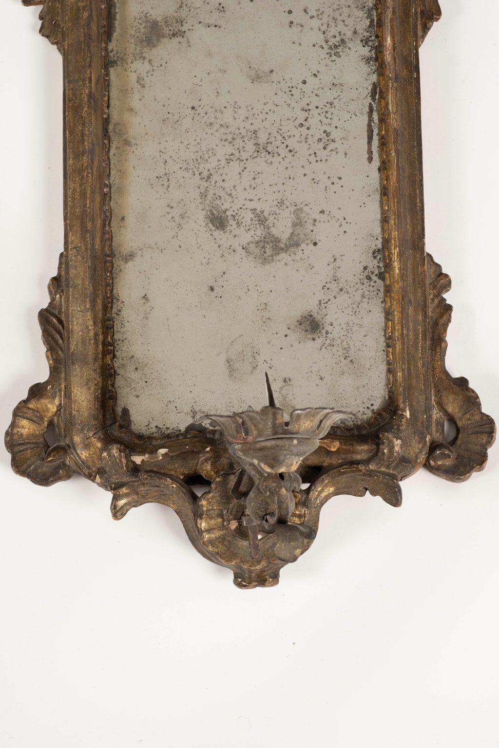 Louis XV Paire d'appliques à miroir en bois doré du XVIIIe siècle en vente