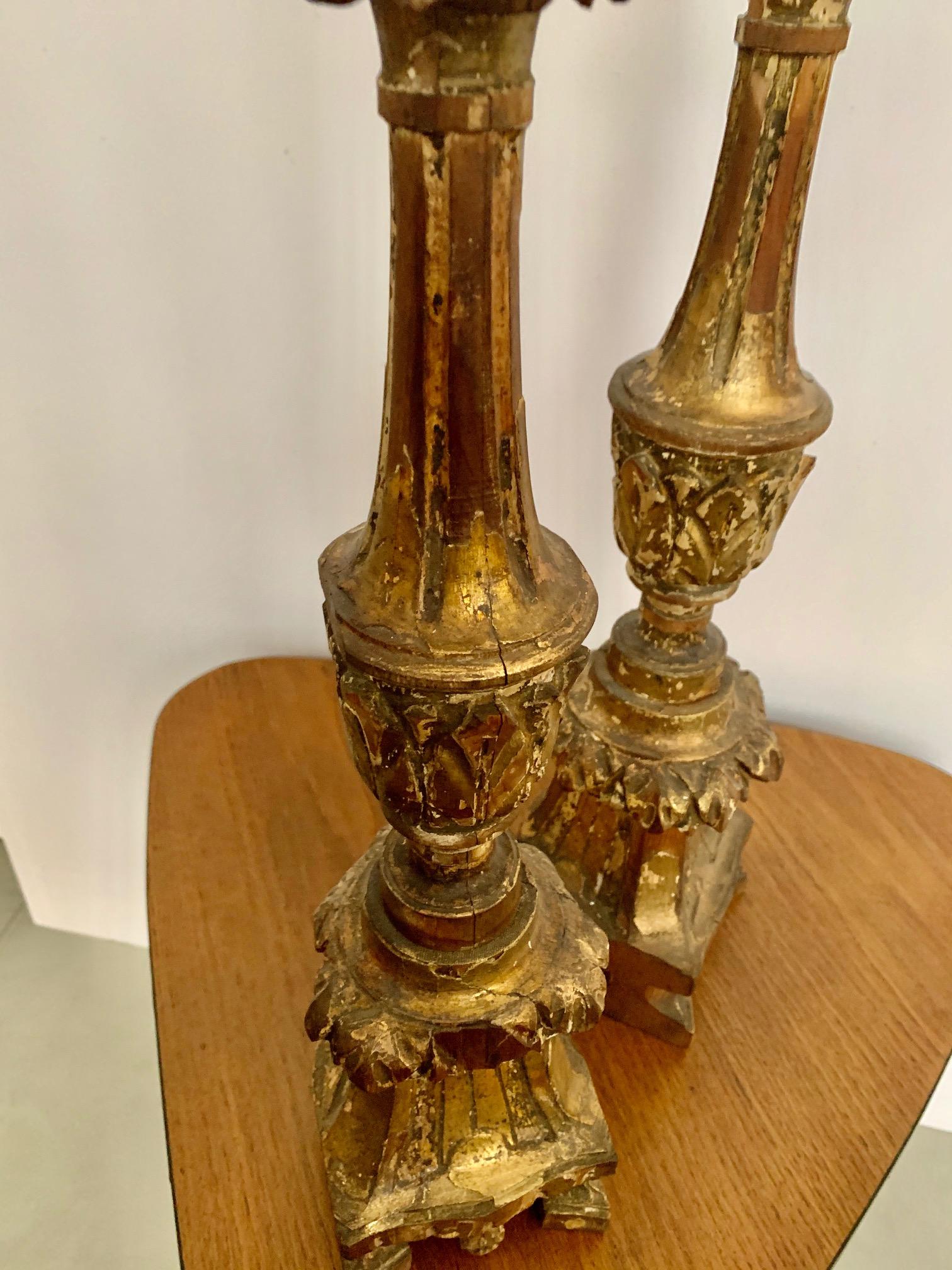 Pair of 18th Century Giltwood Portuguese Torchères For Sale 1