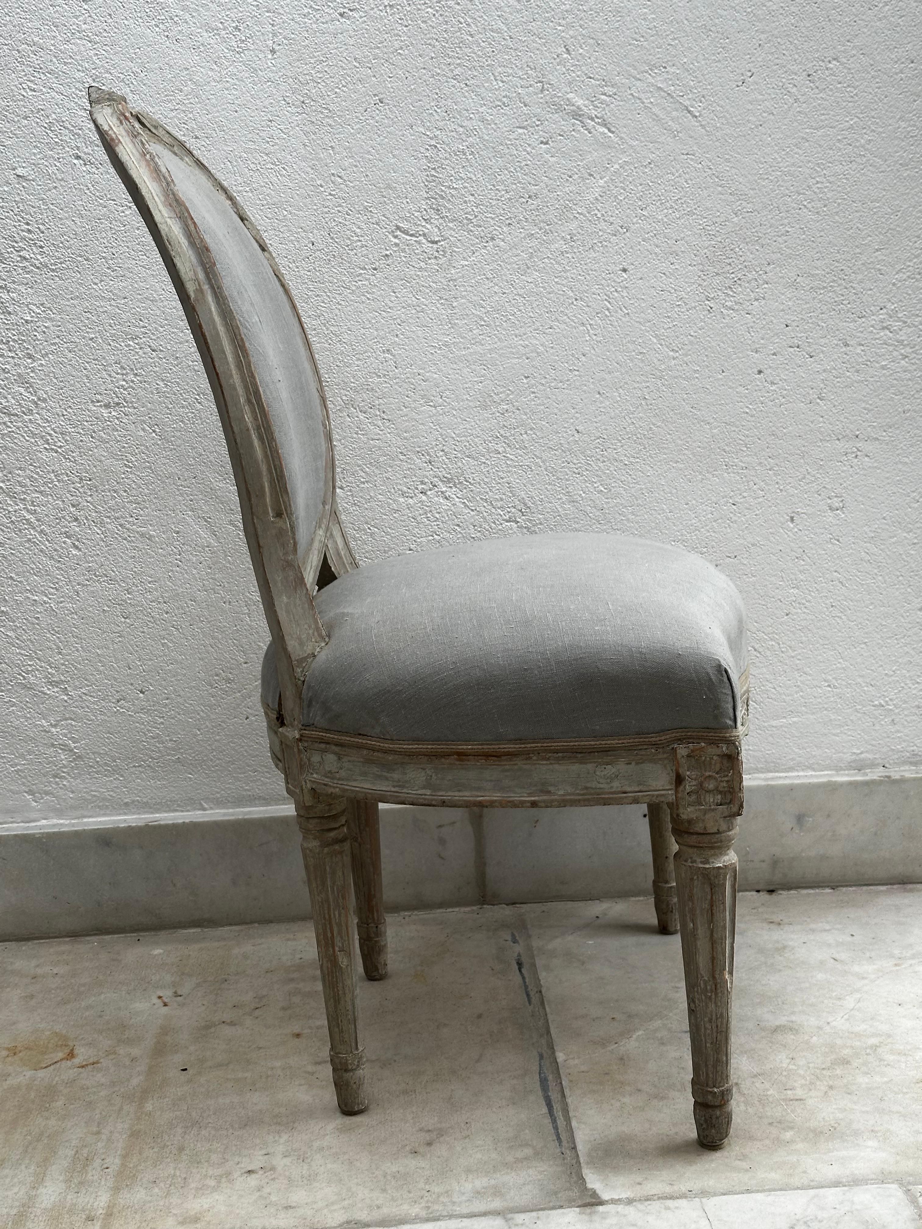 Swedish Pair of 18th Century Gustavian chairs, made in Stockholm For Sale
