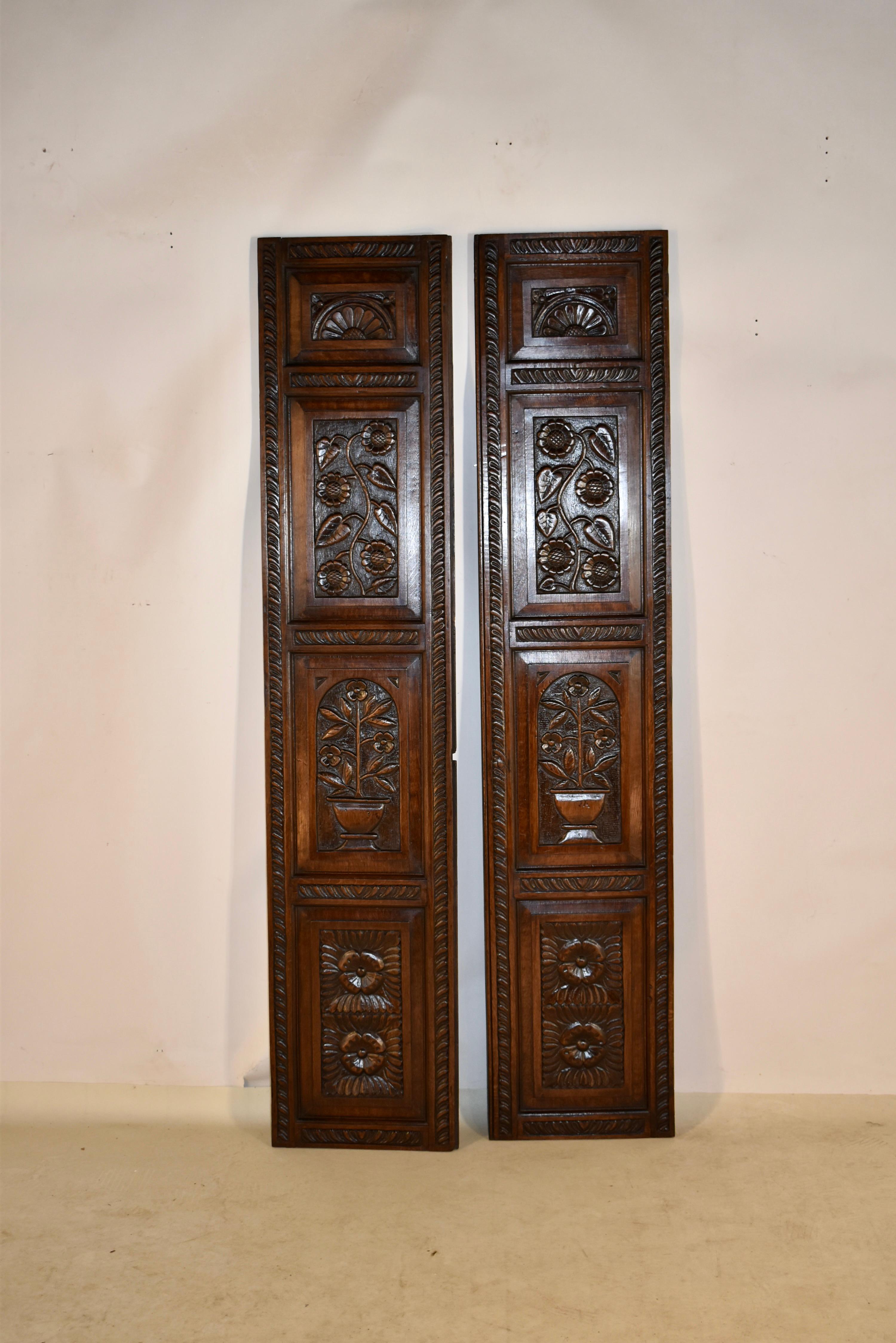 Hand-Carved Pair of 18th Century Hand Carved Panels For Sale