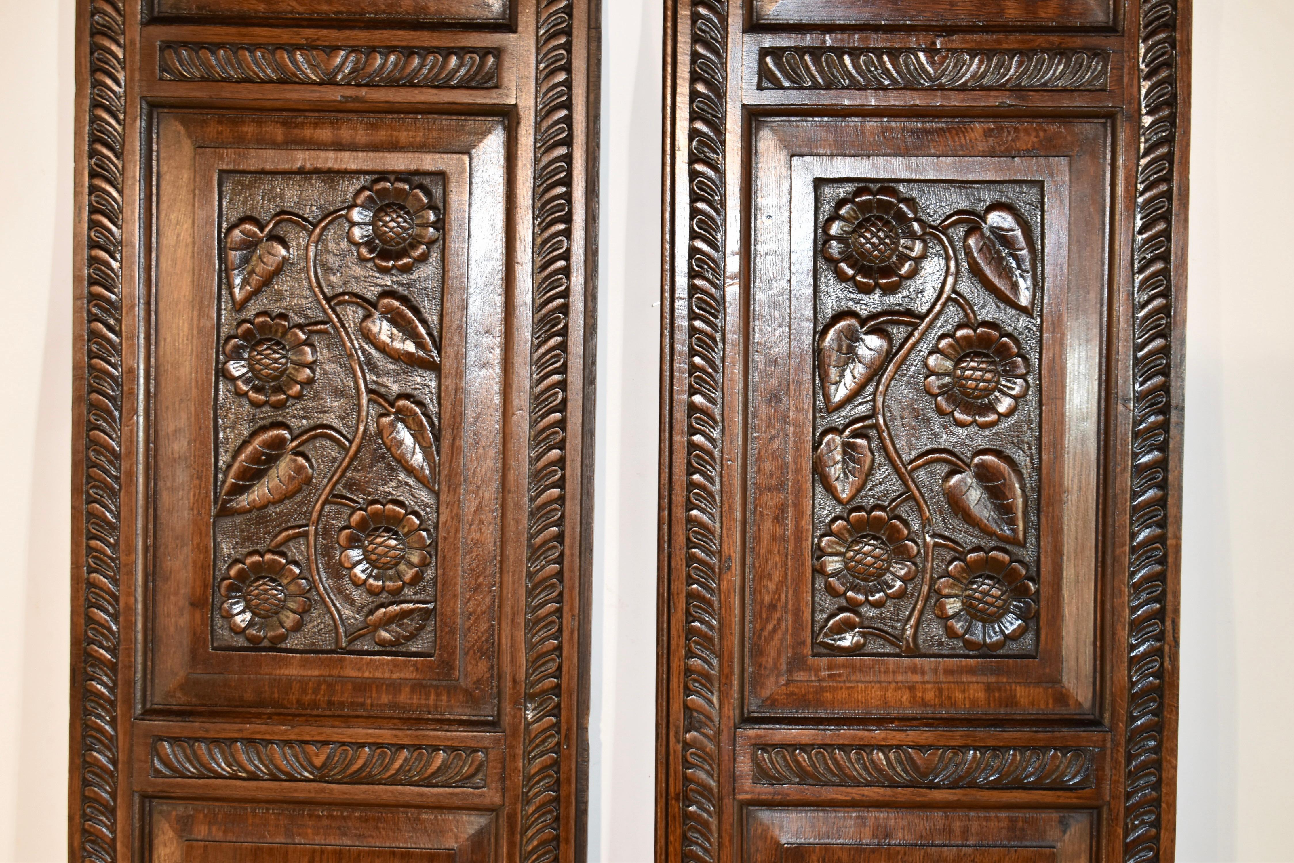 18th Century and Earlier Pair of 18th Century Hand Carved Panels For Sale