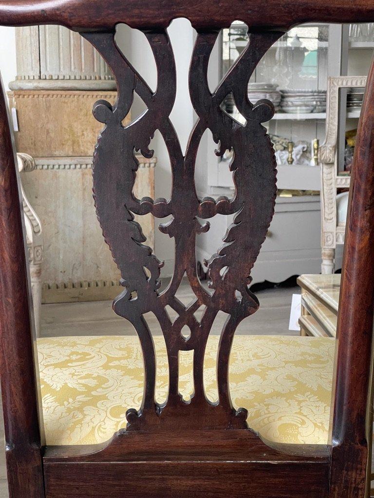 Pair of 18th Century Irish Chippendale Side Chairs In Good Condition In Doylestown, PA