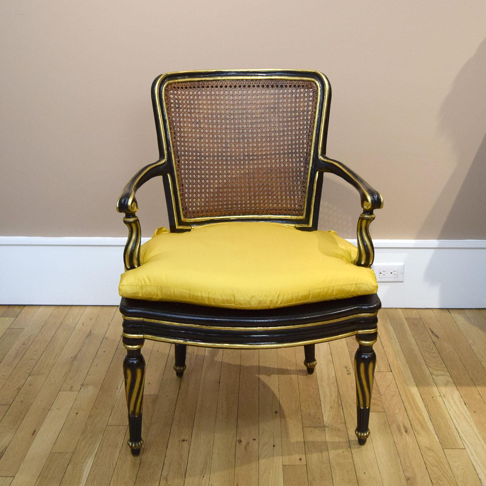 Gilt Pair of 18th Century Italian Armchairs For Sale