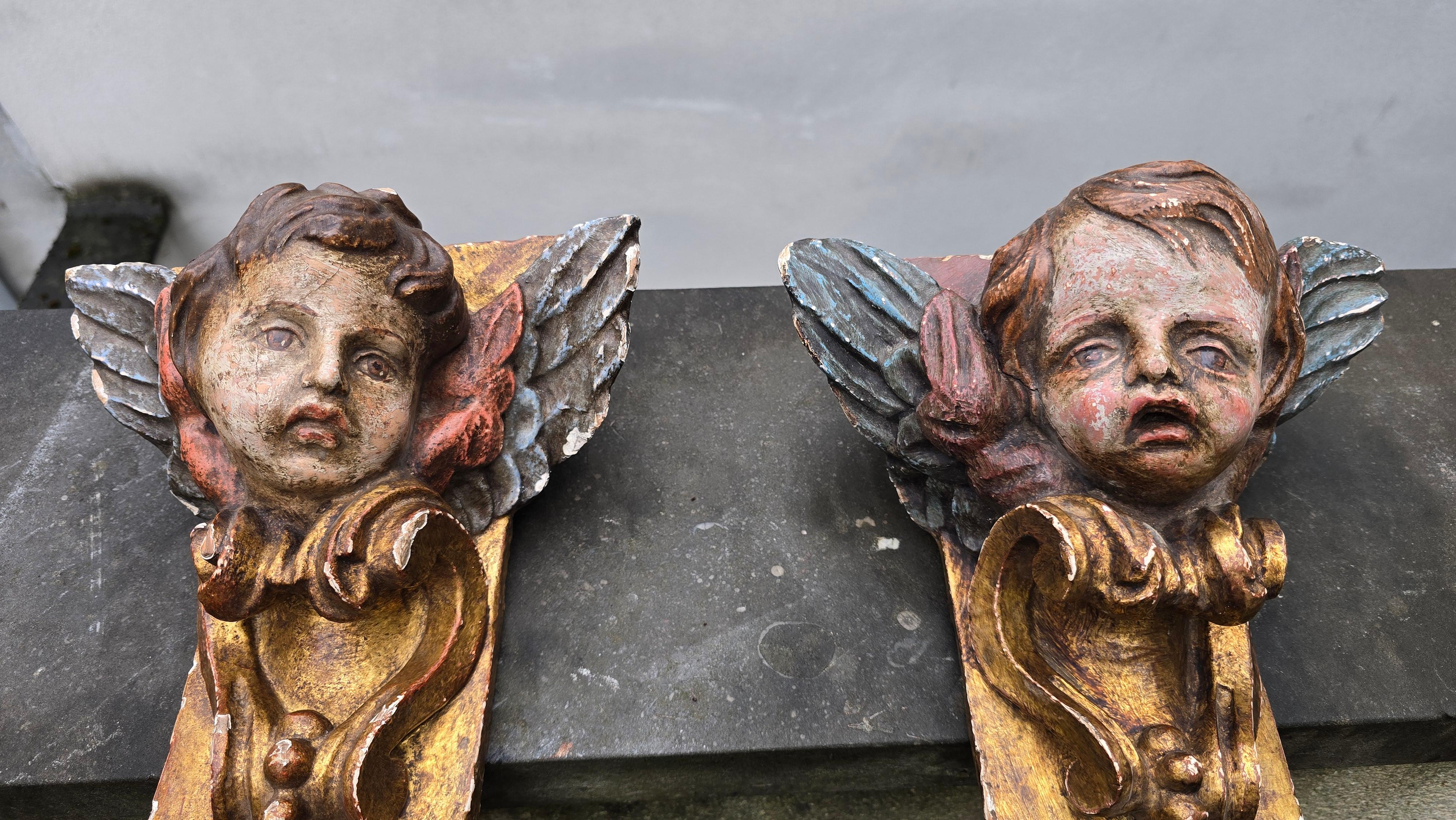 Pair of 18th Century Italian Baroque Cherub Corner Carvings, c. 1750–1780 im Angebot 10