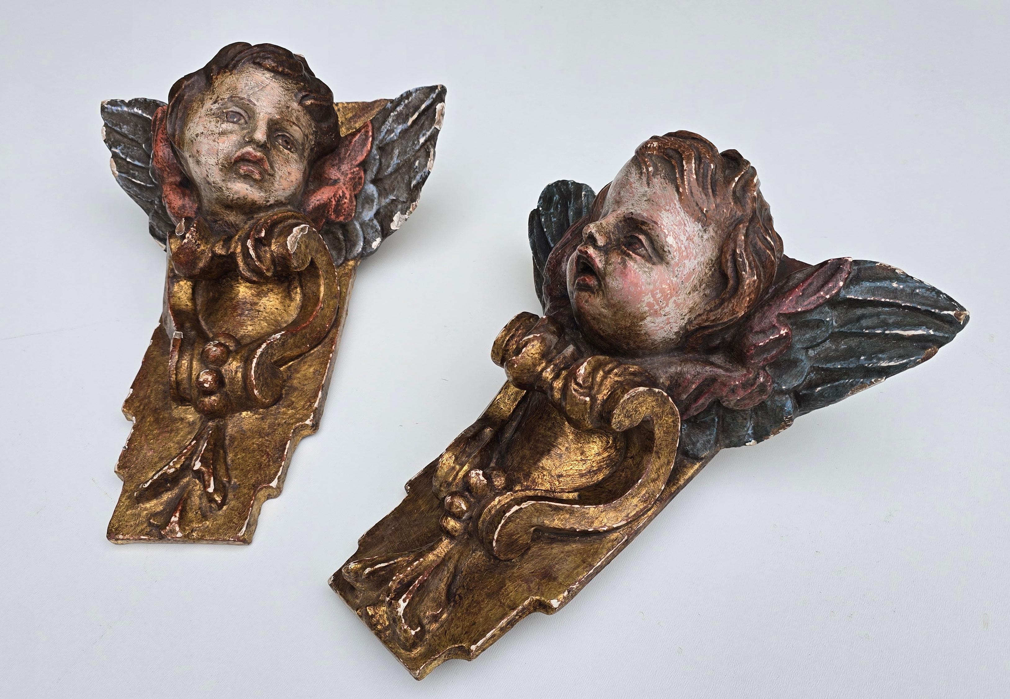 Pair of 18th Century Italian Baroque Cherub Corner Carvings, c. 1750–1780 (Barock) im Angebot