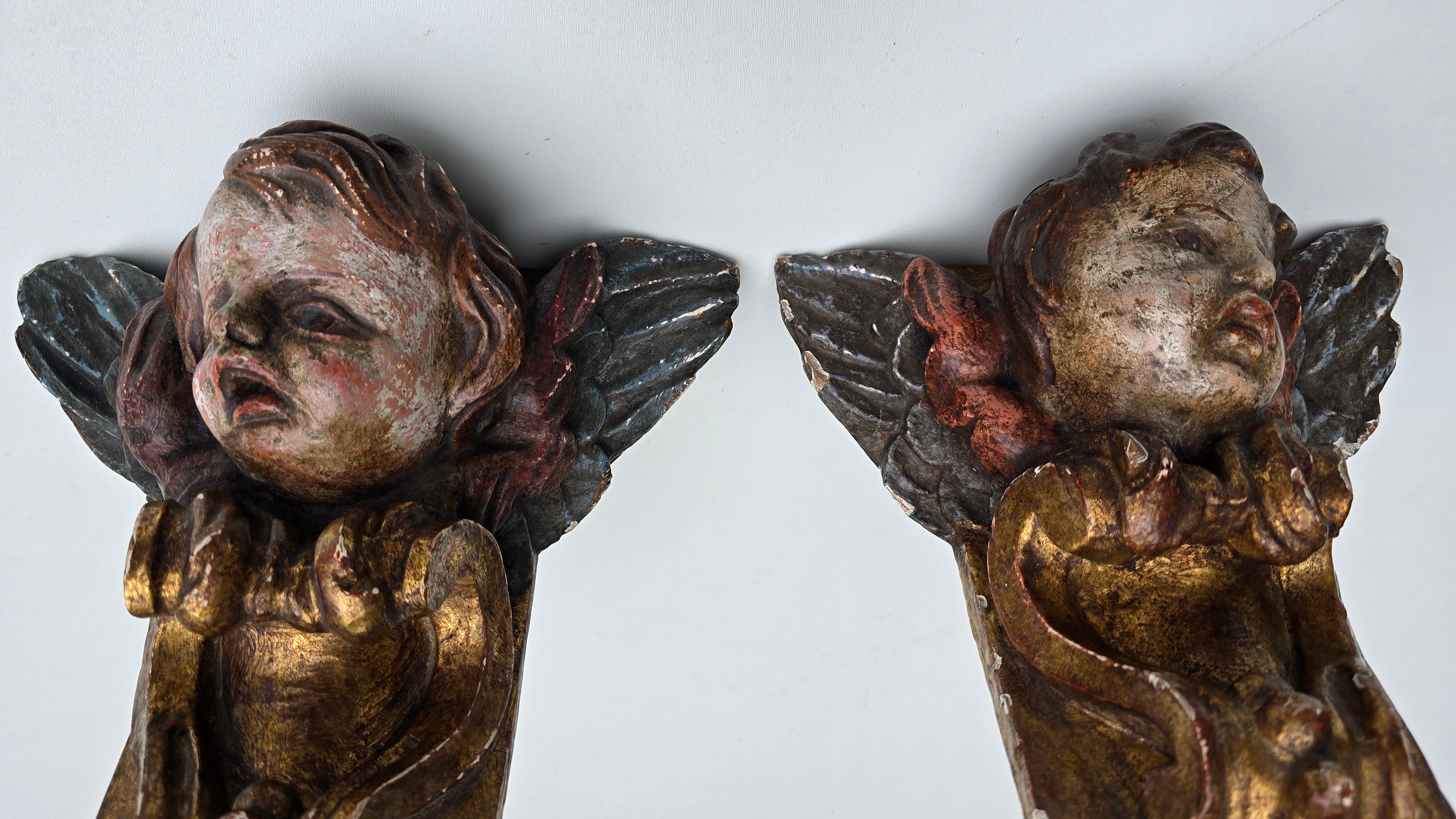 Pair of 18th Century Italian Baroque Cherub Corner Carvings, c. 1750–1780 (Holz) im Angebot