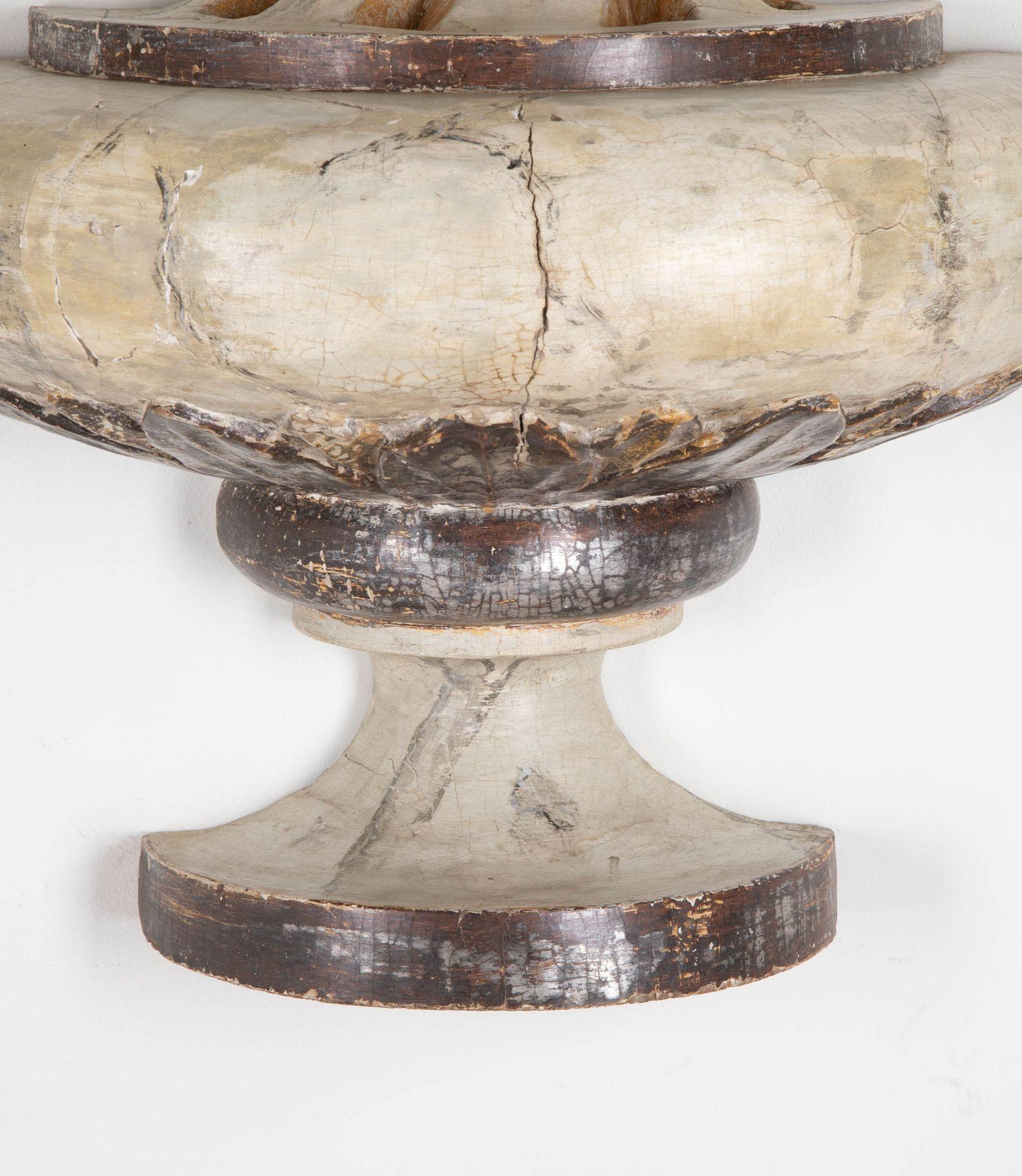 Wood Pair of 18th Century Italian Baroque Style Finials For Sale