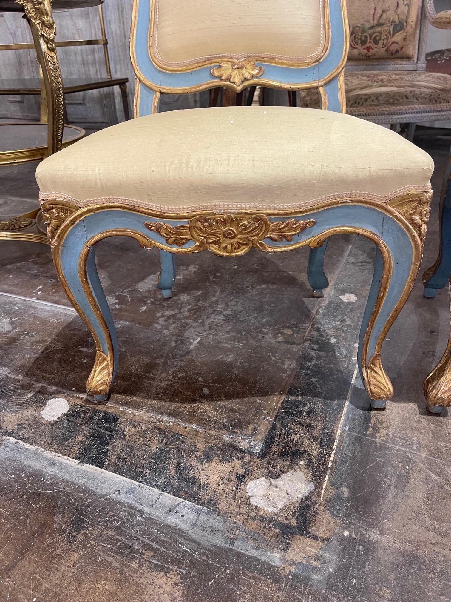 Pair of 18th Century Italian Carved and Parcel Gilt Side Chairs In Good Condition In Dallas, TX