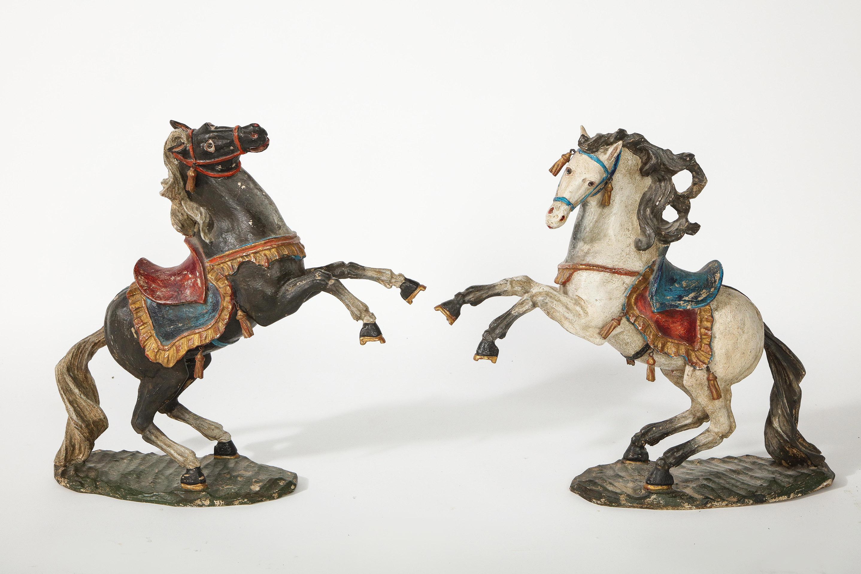 Pair of 18th Century Italian Carved Fruitwood Polychrome Horses In Good Condition For Sale In New York, NY