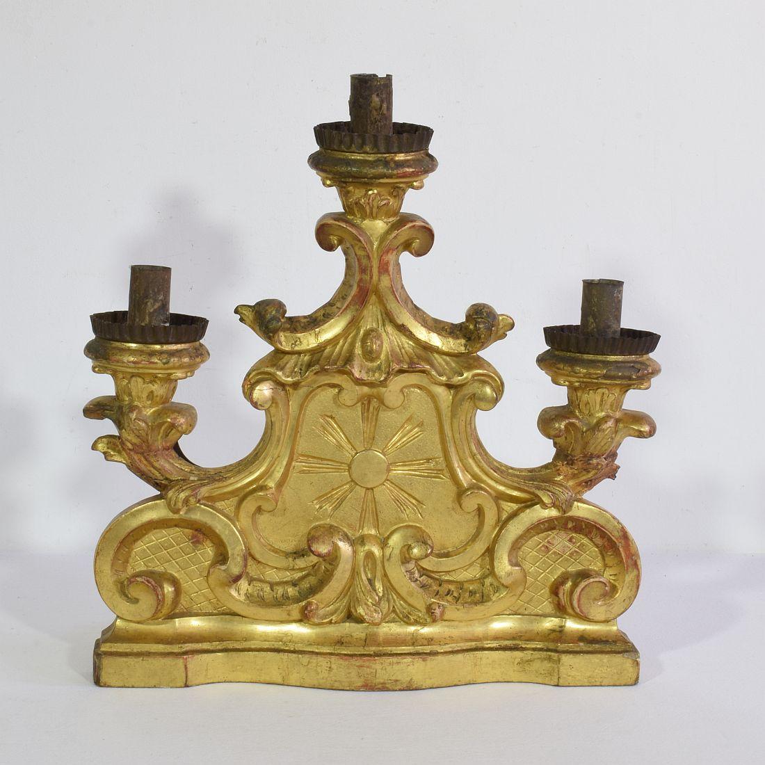 Pair of 18th Century Italian Carved Giltwood Baroque Candleholders For Sale 7