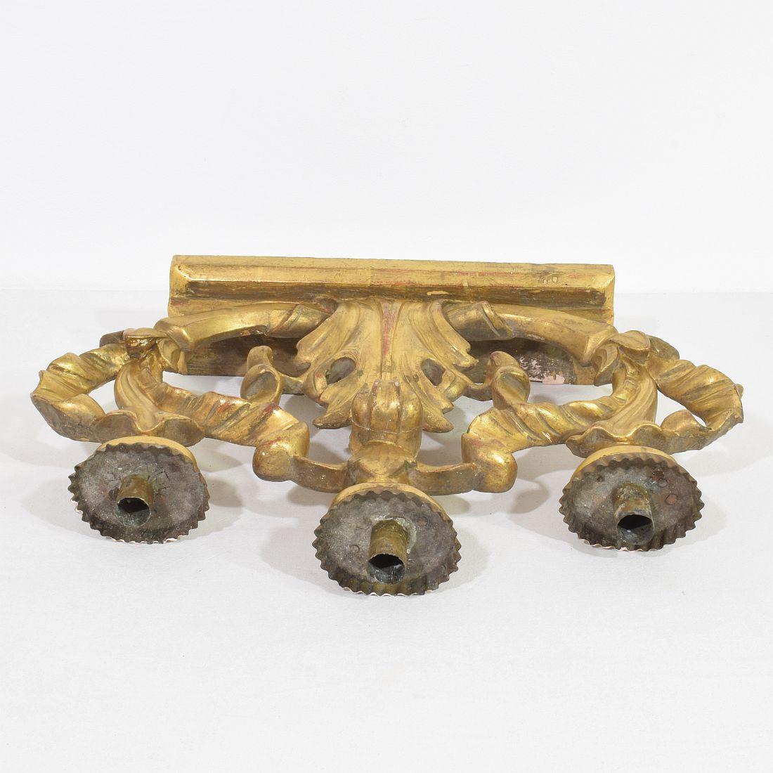 Pair of 18th Century Italian Carved Giltwood Baroque Candleholders For Sale 12