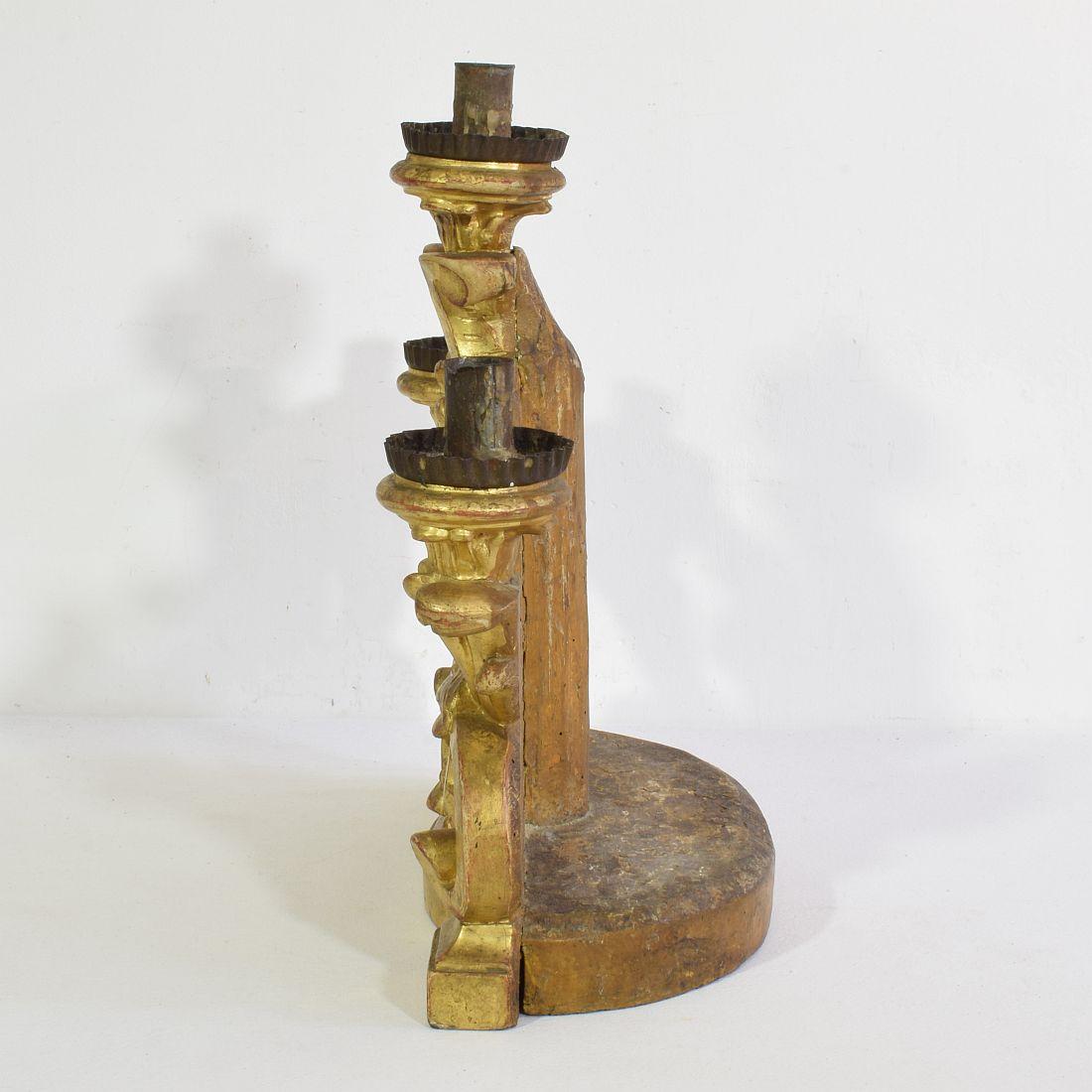 Wood Pair of 18th Century Italian Carved Giltwood Baroque Candleholders For Sale