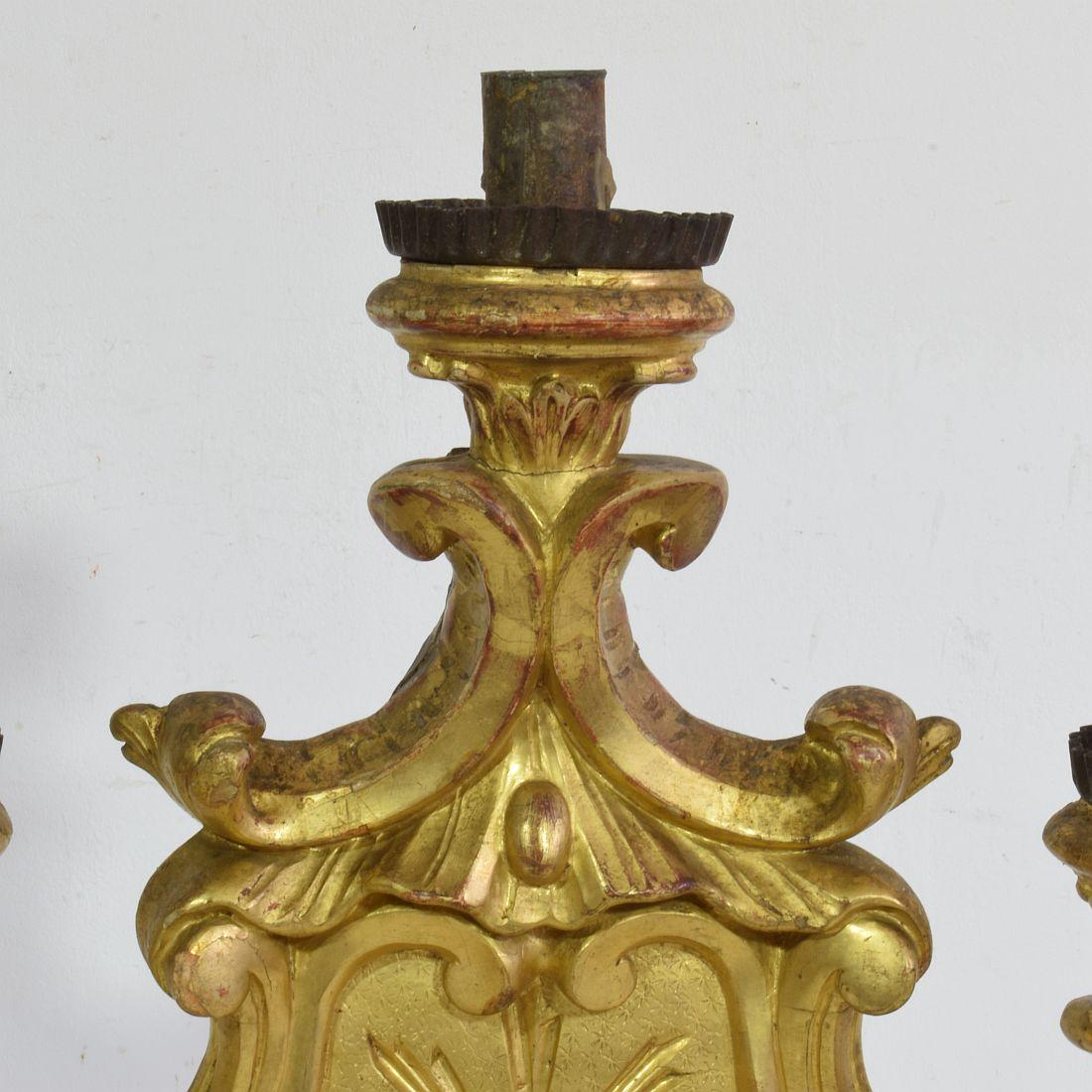 Pair of 18th Century Italian Carved Giltwood Baroque Candleholders For Sale 2