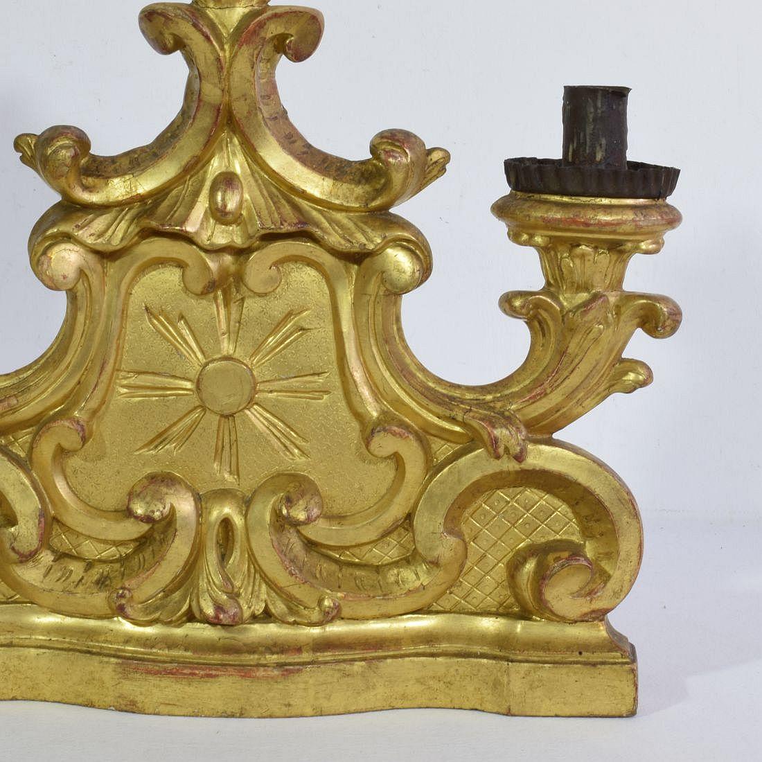 Pair of 18th Century Italian Carved Giltwood Baroque Candleholders For Sale 3