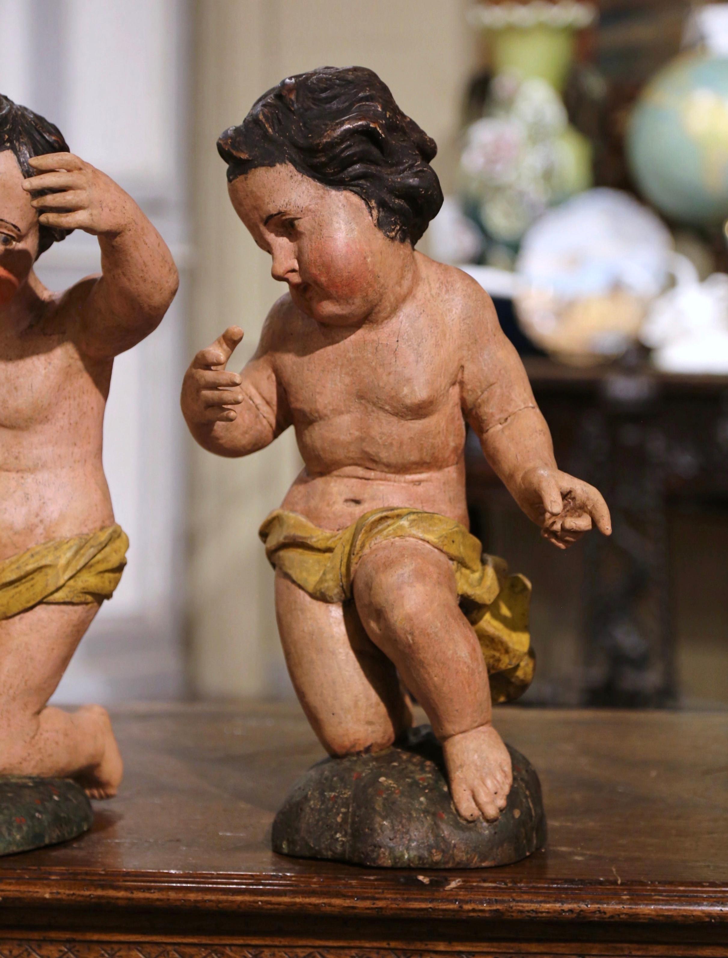 Hand-Carved Pair of 18th Century Italian Carved Giltwood Polychrome Cherub Sculptures For Sale