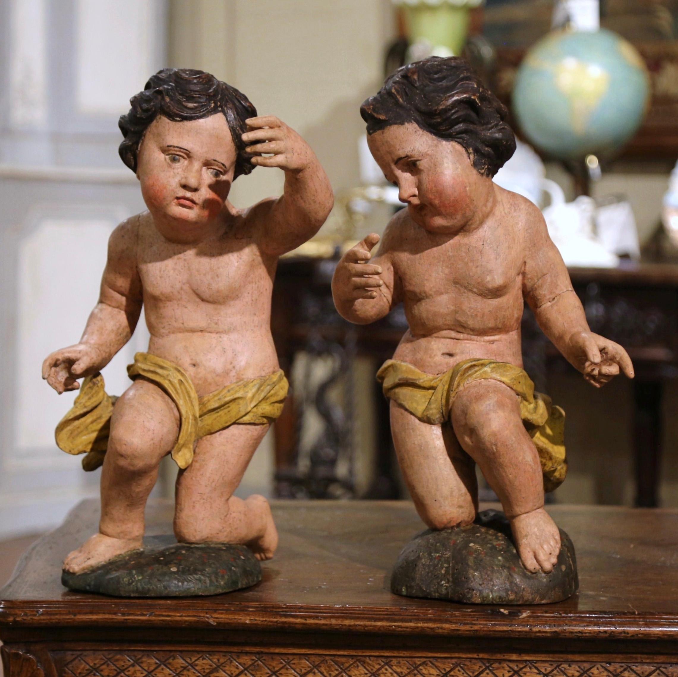 Pair of 18th Century Italian Carved Giltwood Polychrome Cherub Sculptures In Excellent Condition For Sale In Dallas, TX