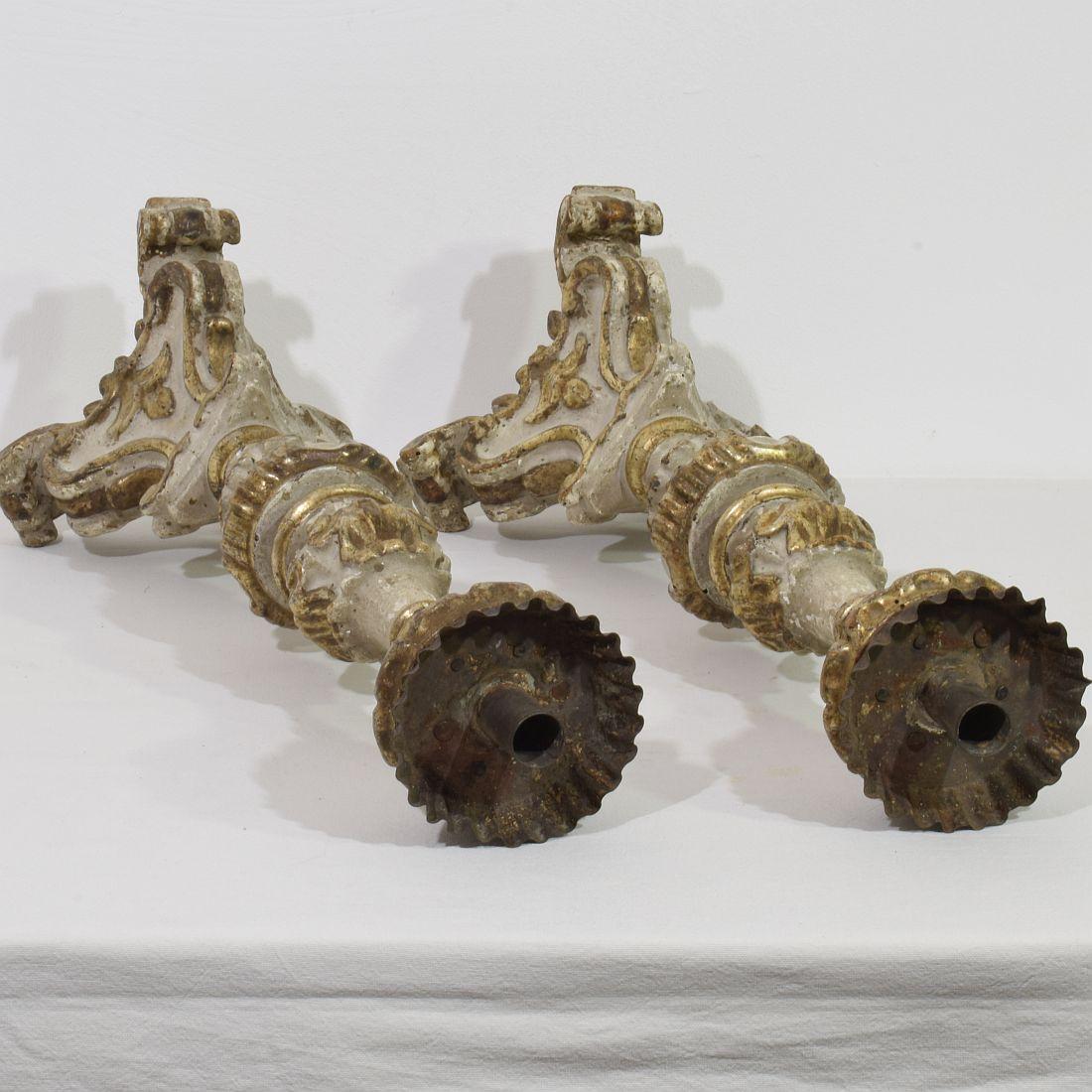 Pair of 18th Century Italian Carved Wooden Baroque Candleholders For Sale 14