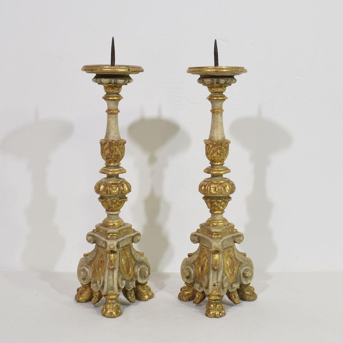 Pair of 18th Century Italian Carved Wooden Baroque Candleholders For Sale 2