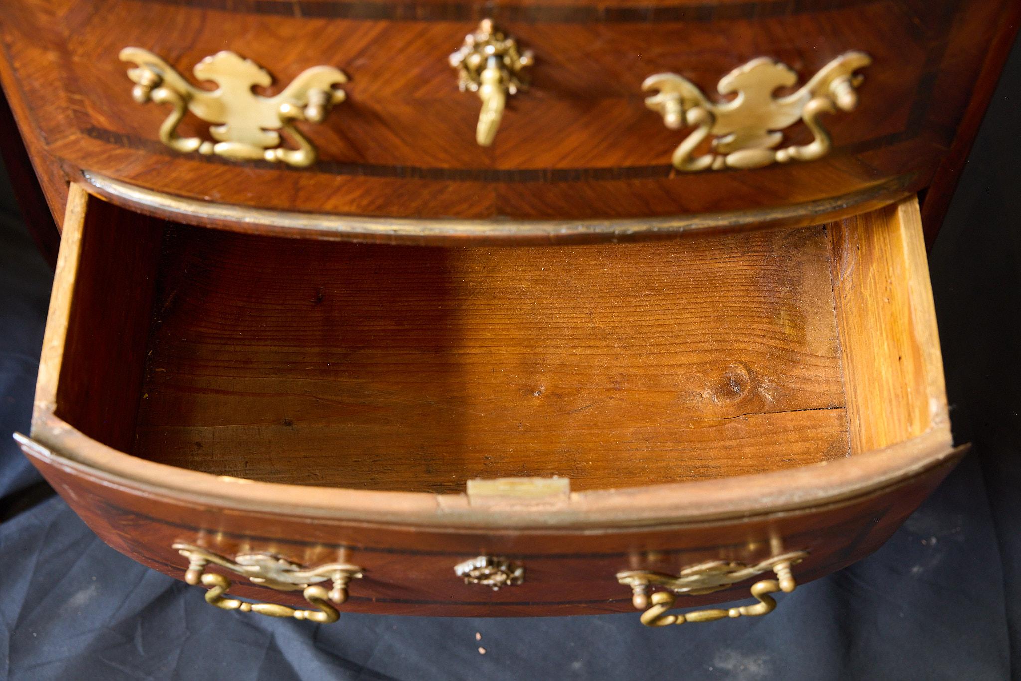 Pair of 18th Century Italian Commodinis with Marble Tops, Sicilian, Circa 1780 For Sale 4