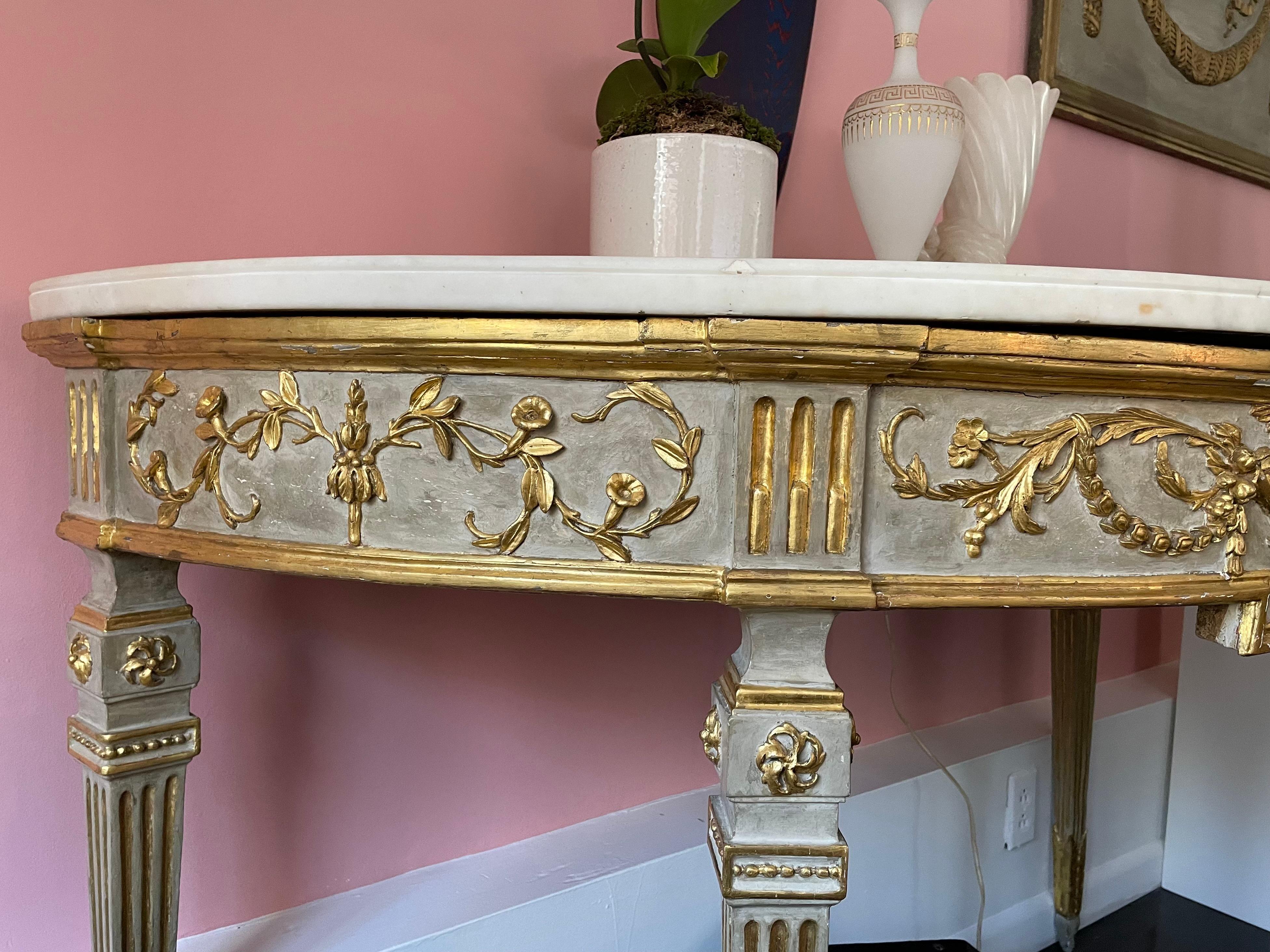 Pair of 18th-Century Italian Console Tables In Good Condition For Sale In New York, NY