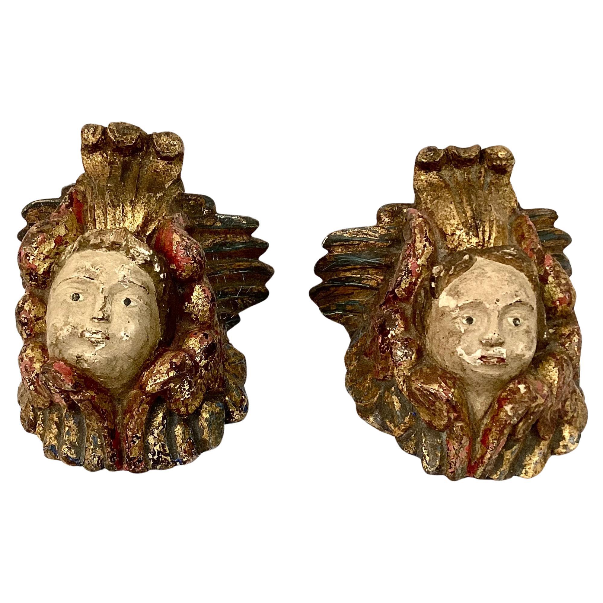 Néoclassique Paire de supports muraux italiens figuratifs d'anges du 18ème siècle en vente