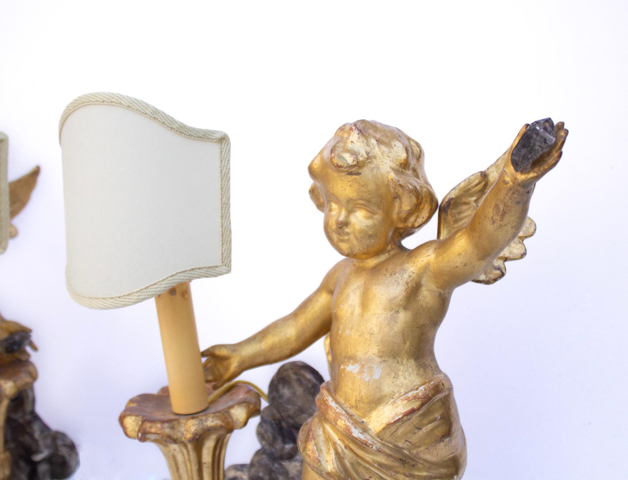 Paire de lampes d'ange italiennes du 18ème siècle, dorées et sculptées à la main sur nuages argentés en vente 3