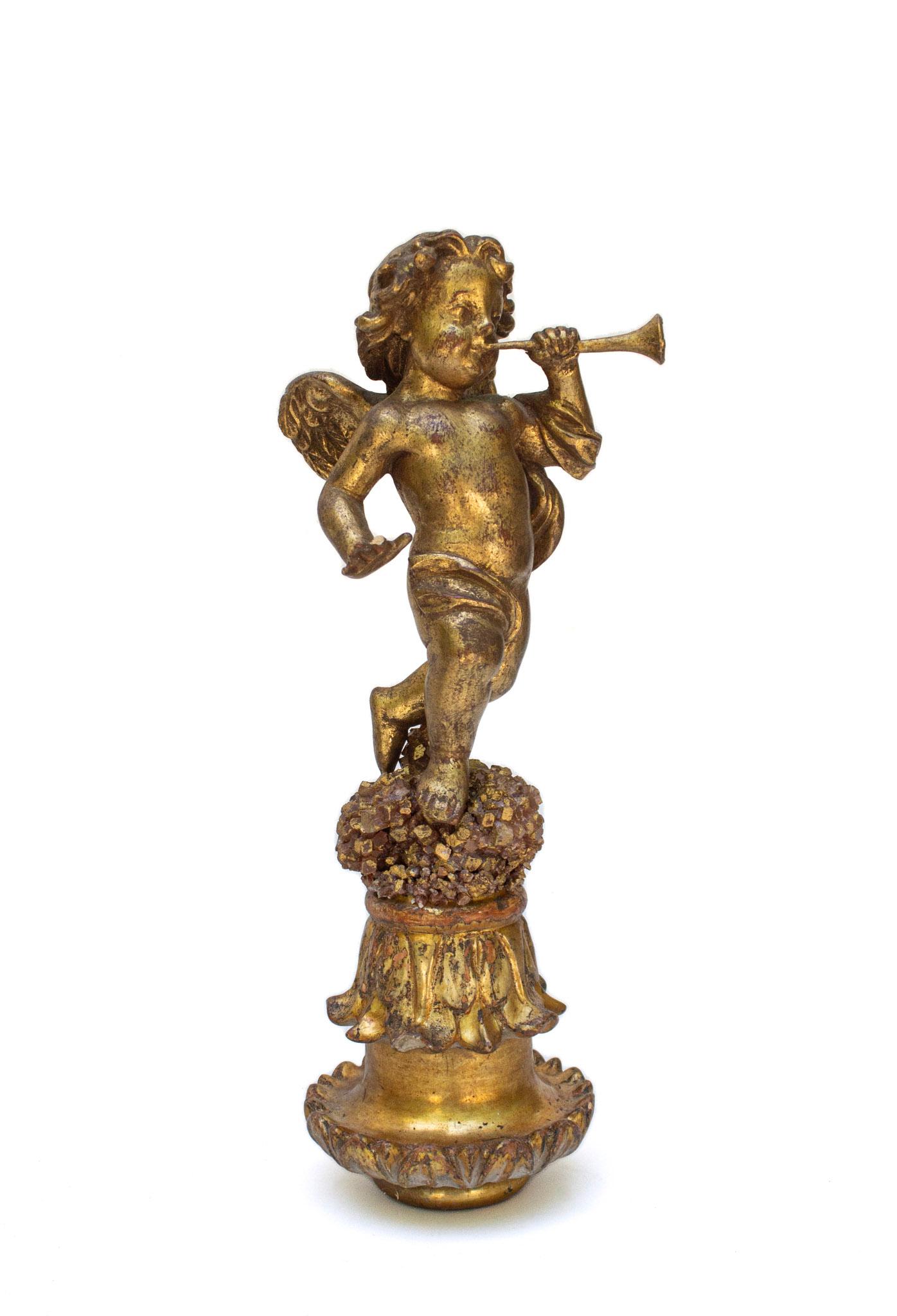 Pair of 18th Century Italian Gilded Angels on Aragonite Crystal Clusters For Sale 1