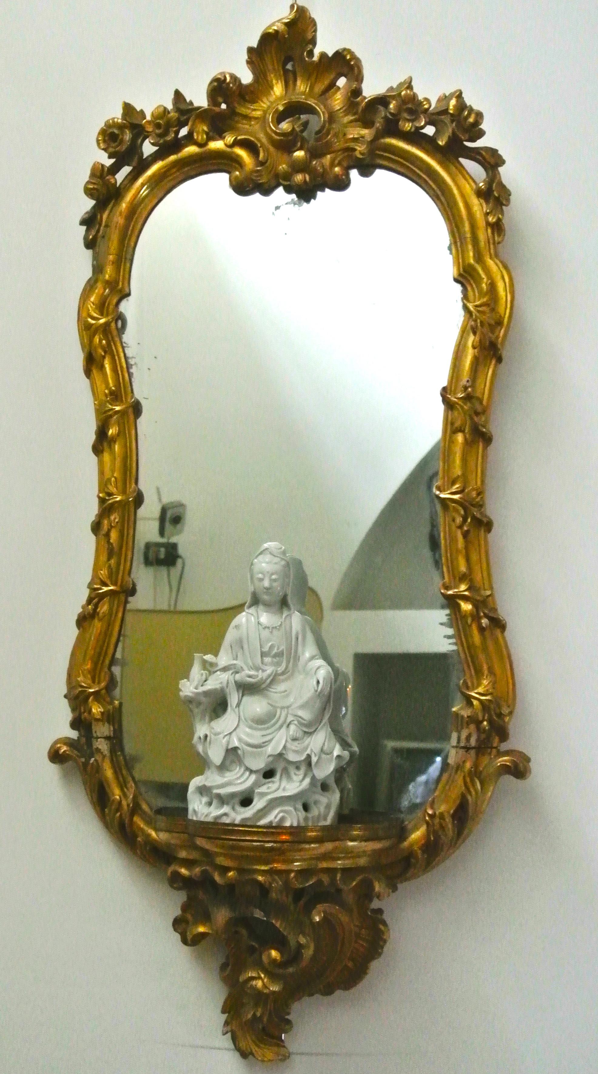 Coppia di specchi o applique in legno dorato del XVIII secolo Roma, 1750 in vendita 6