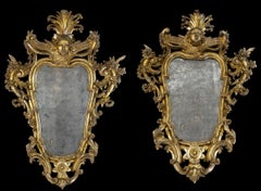 Paar italienische Spiegel aus vergoldetem Holz des 18. Jahrhunderts oder Wandleuchten Roma, 1750