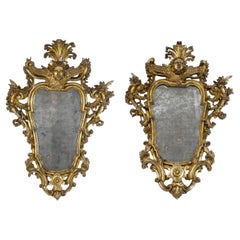Pareja de espejos o apliques de madera dorada italiana del siglo XVIII Roma, 1750