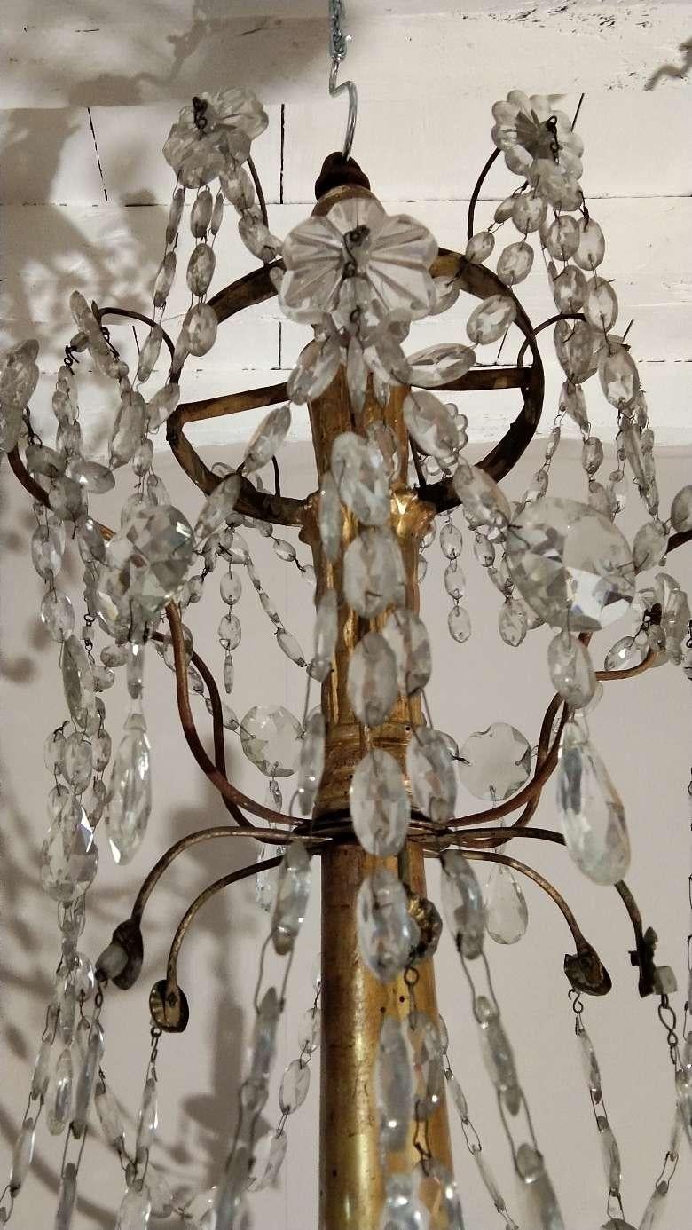 Iron Pair of 18th Century Italian Giltwood and Beaded Crystal Chandeliers For Sale