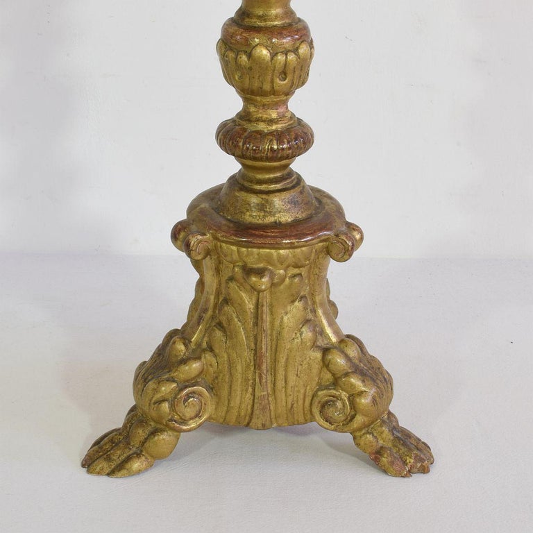 Pair of 18th Century Italian Giltwood Baroque Candlesticks or Candleholders For Sale 9