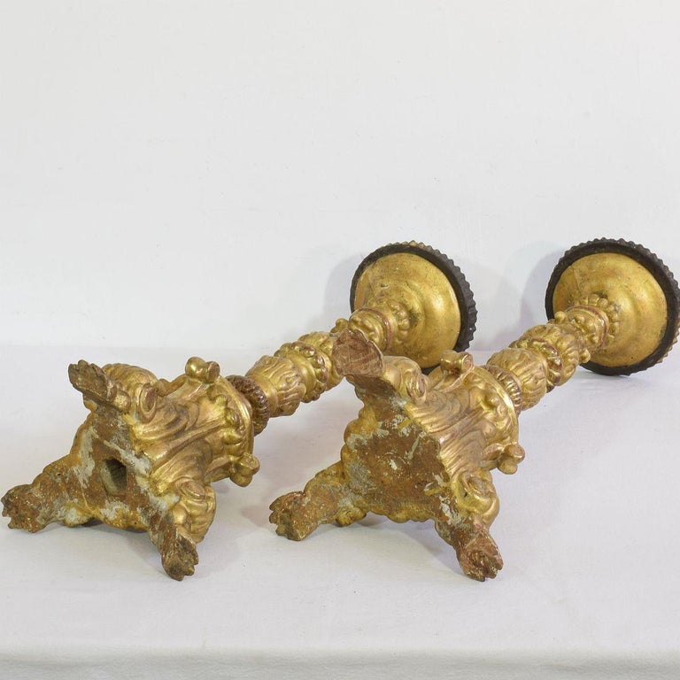 Pair of 18th Century Italian Giltwood Baroque Candlesticks or Candleholders For Sale 14
