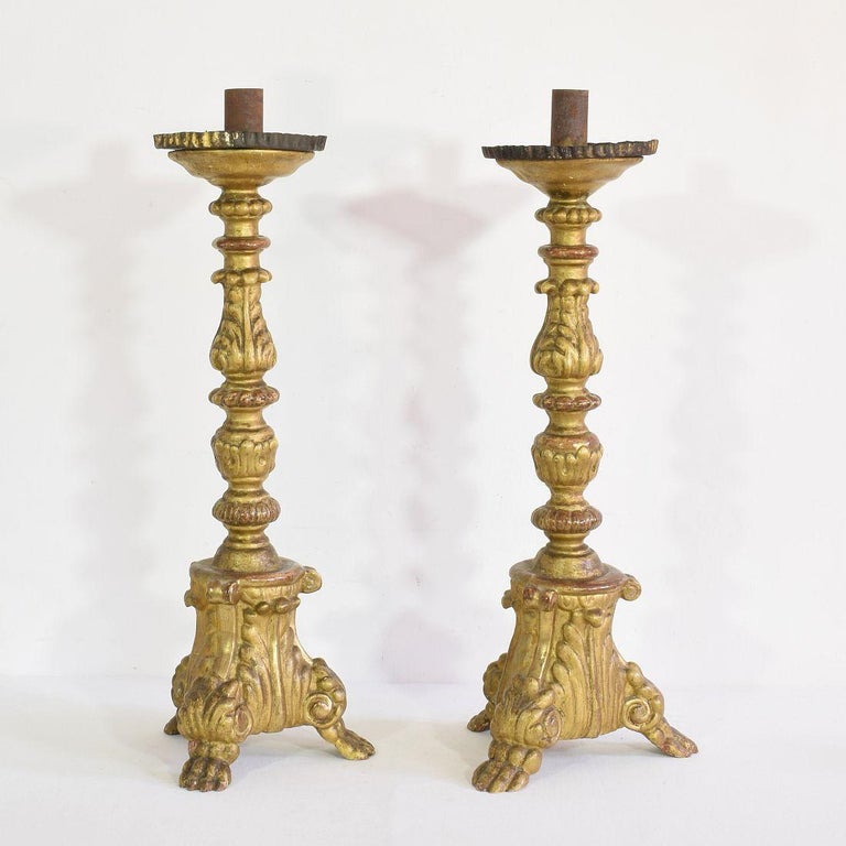 Pair of 18th Century Italian Giltwood Baroque Candlesticks or Candleholders In Good Condition For Sale In Amsterdam, NL