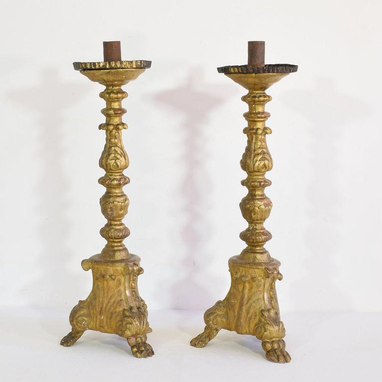 18th Century and Earlier Pair of 18th Century Italian Giltwood Baroque Candlesticks or Candleholders For Sale