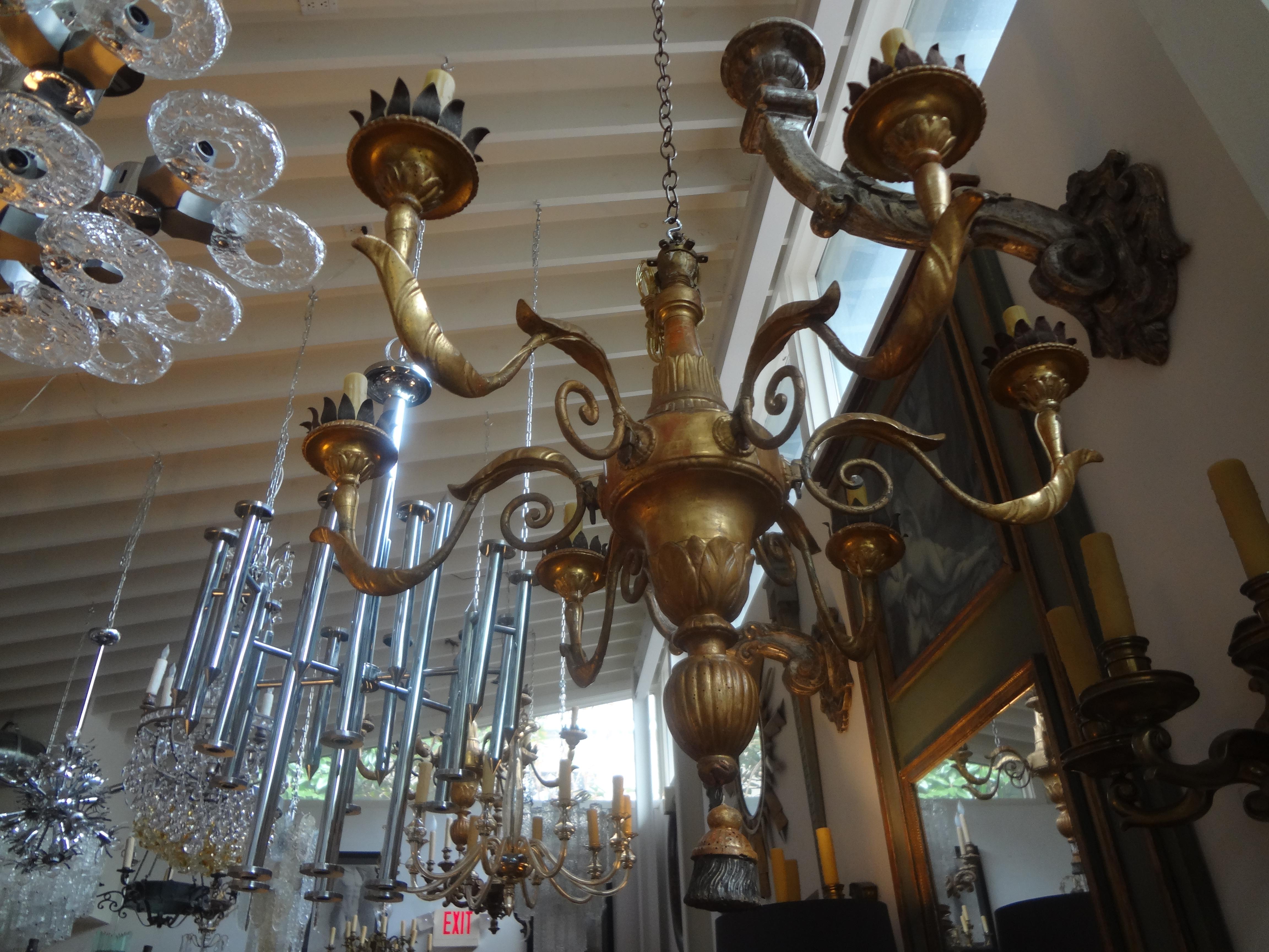 Pair of 18th Century Italian Giltwood Chandeliers from Tuscany 8