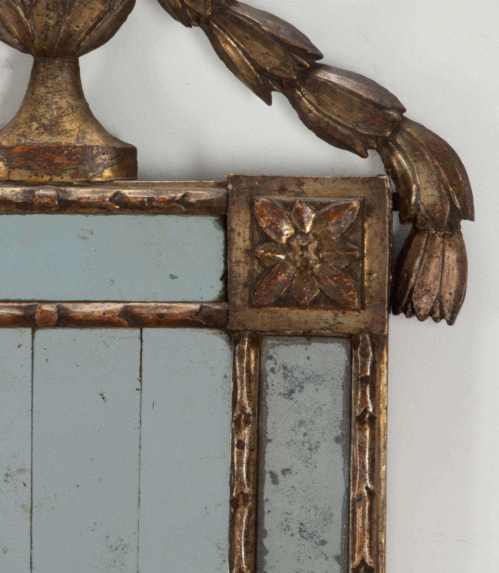 Neoclassico Coppia di specchi o sconsole in legno dorato italiano del XVIII secolo in vendita