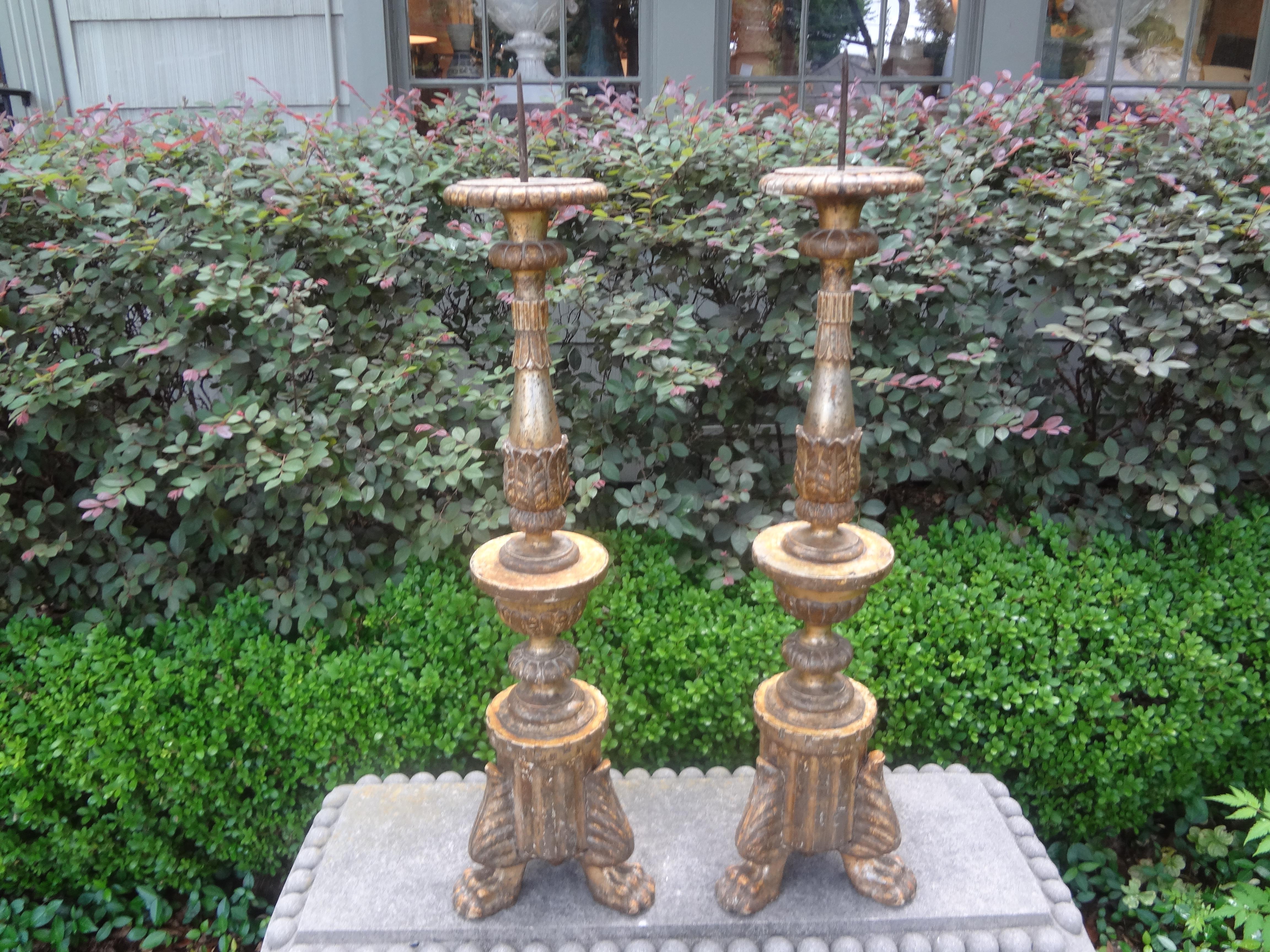 Pair of 18th Century Italian Giltwood Altar Sticks or Prickets from Lucca For Sale 5