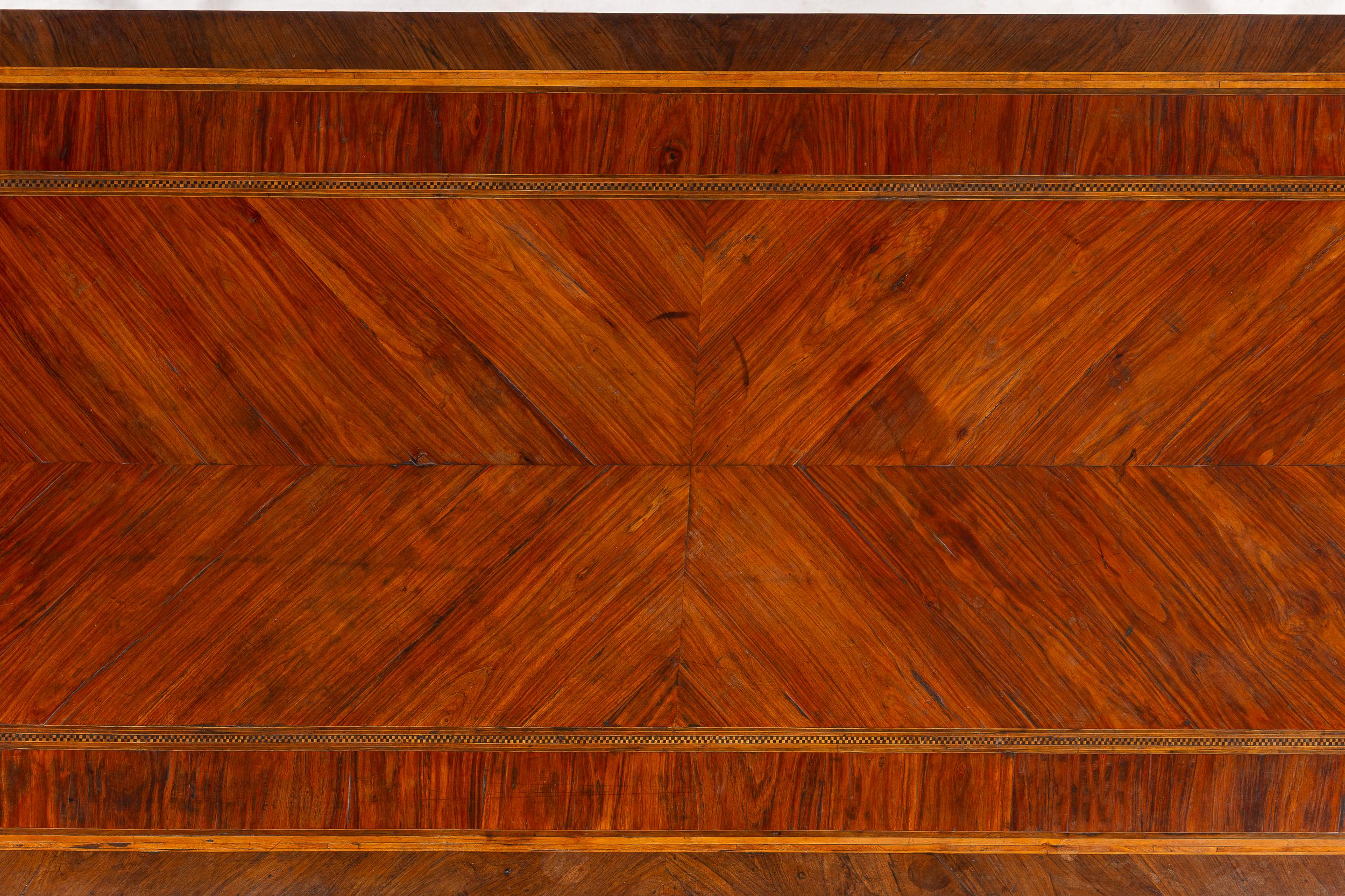 Pair of 18th Century Italian Kingwood and Walnut Console Tables For Sale 1