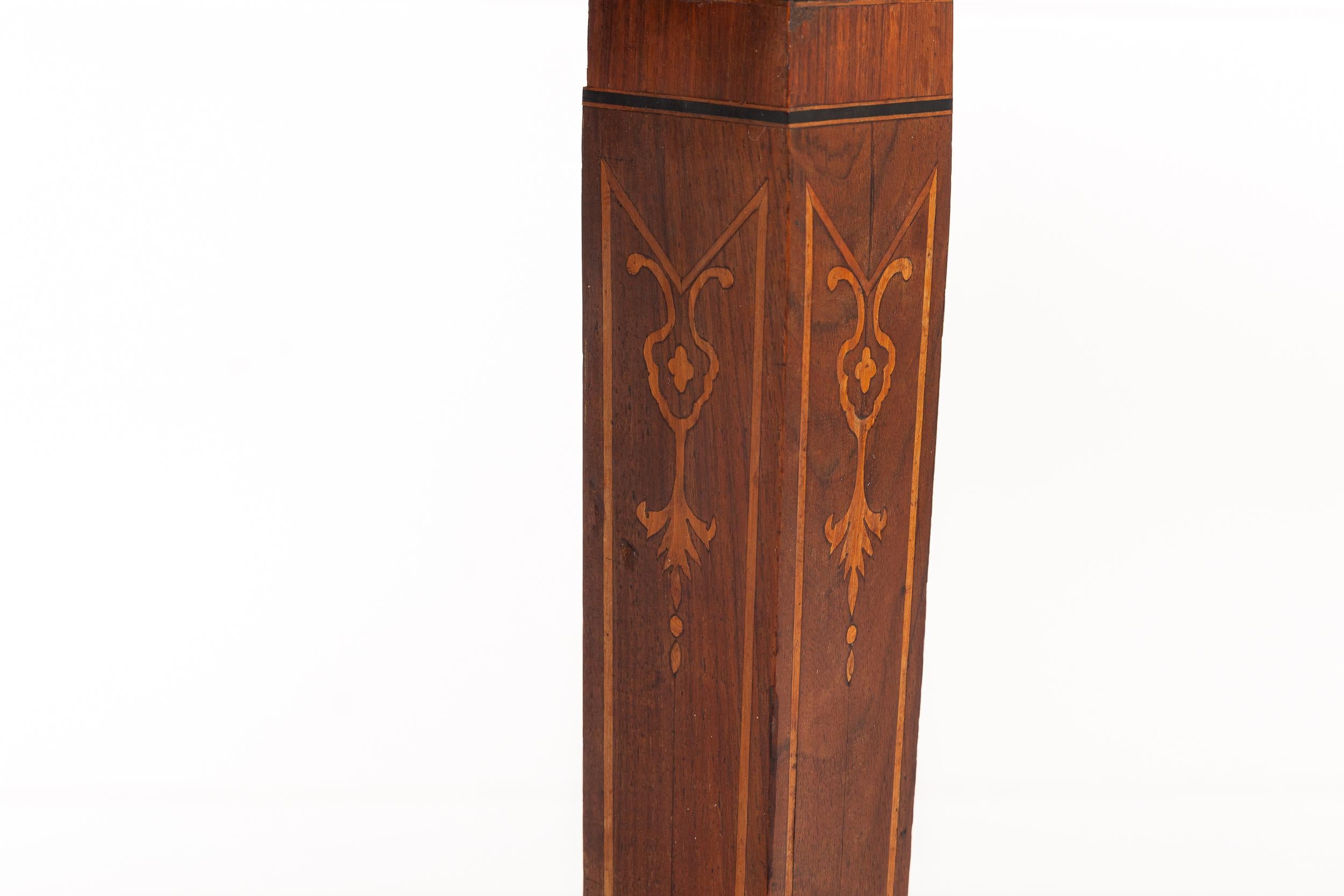 Pair of 18th Century Italian Kingwood and Walnut Console Tables For Sale 5