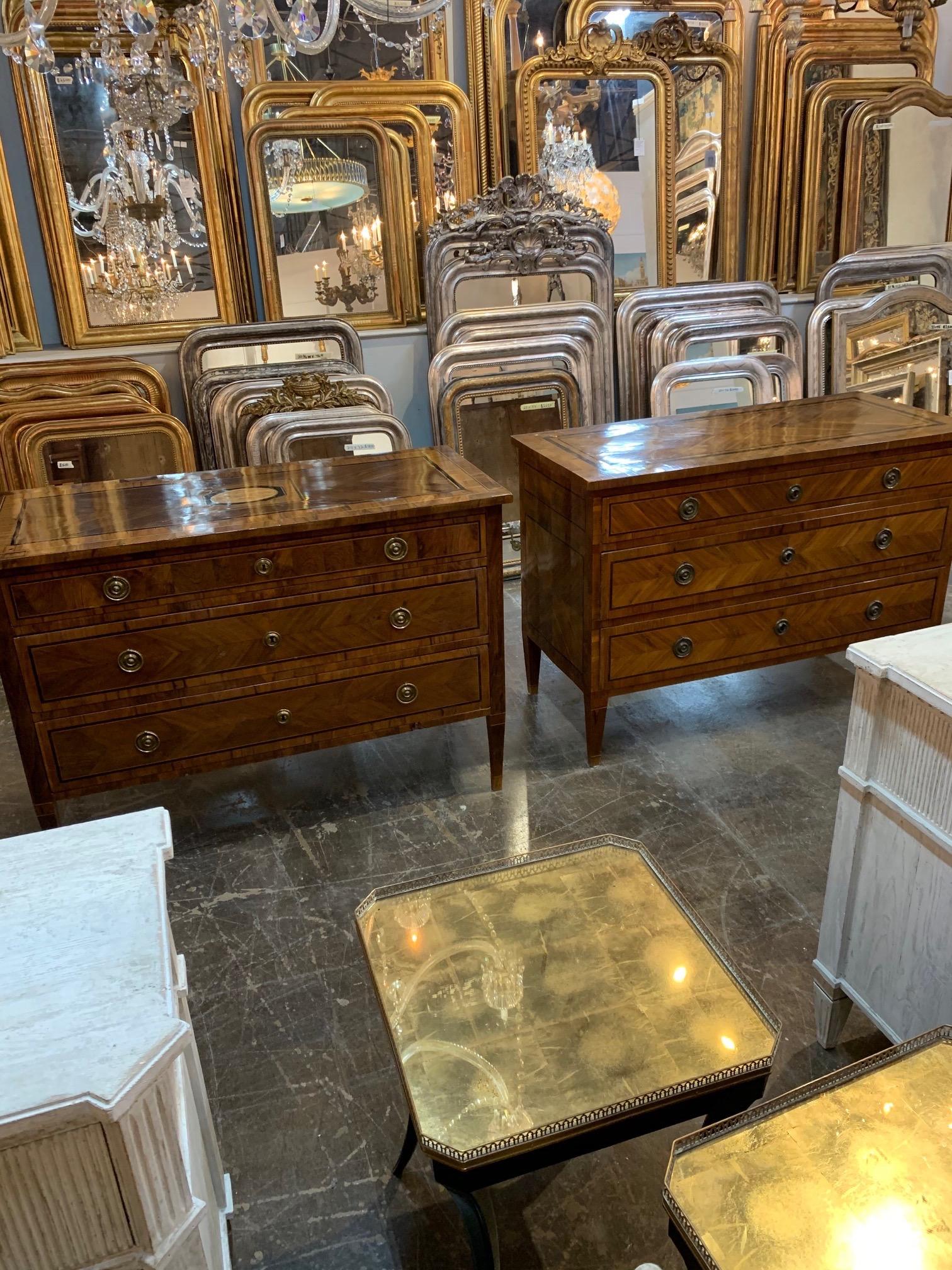 Pair of 18th Century Italian Kingwood Inlaid Commodes In Good Condition In Dallas, TX